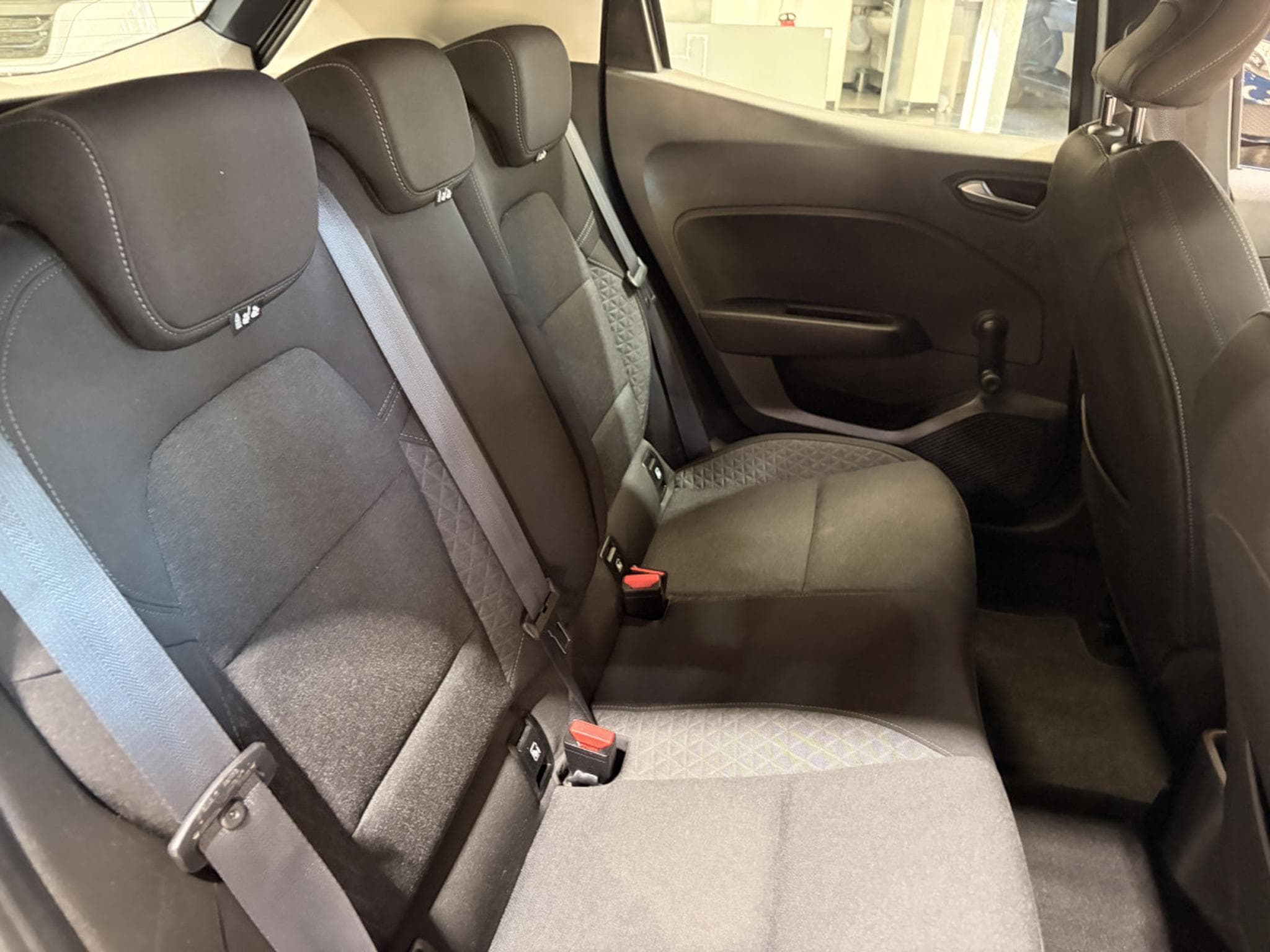 Renault Clio 1.5 dCi 86HP (2021) - Foto 12