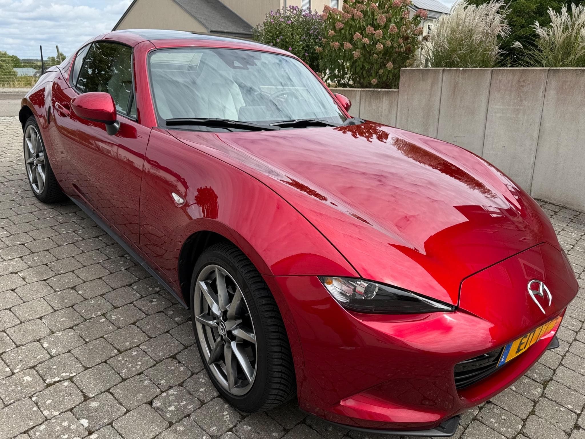 Mazda MX-5 RF 184CV Kizuna (2024) - Photo 2