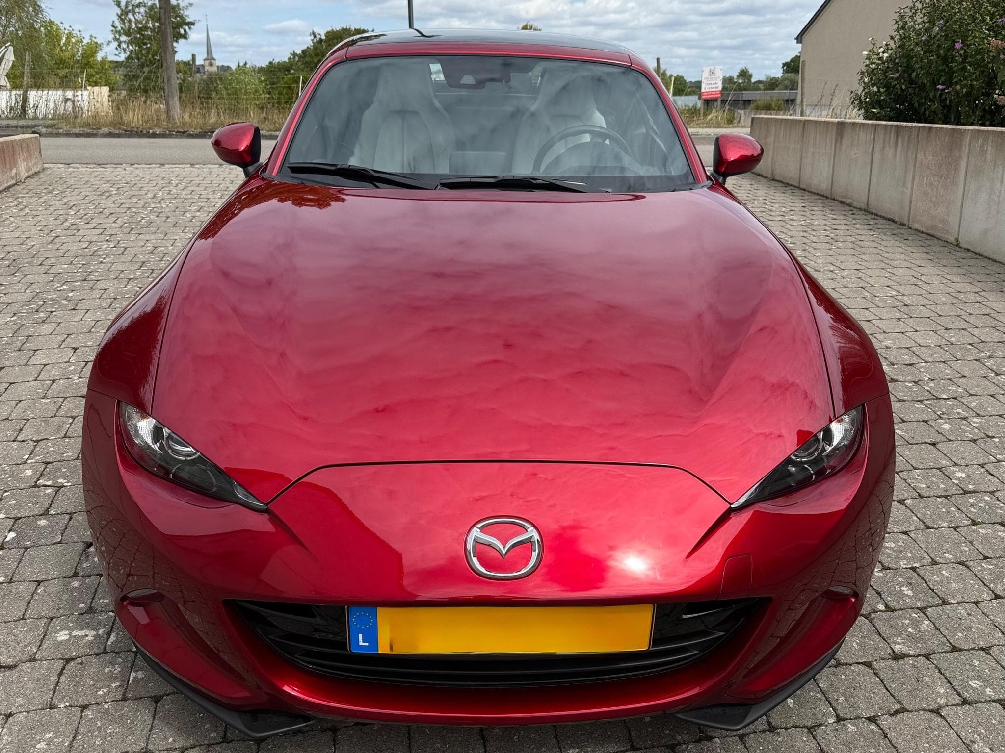 Mazda MX-5 RF 184CV Kizuna (2024) - Photo 3