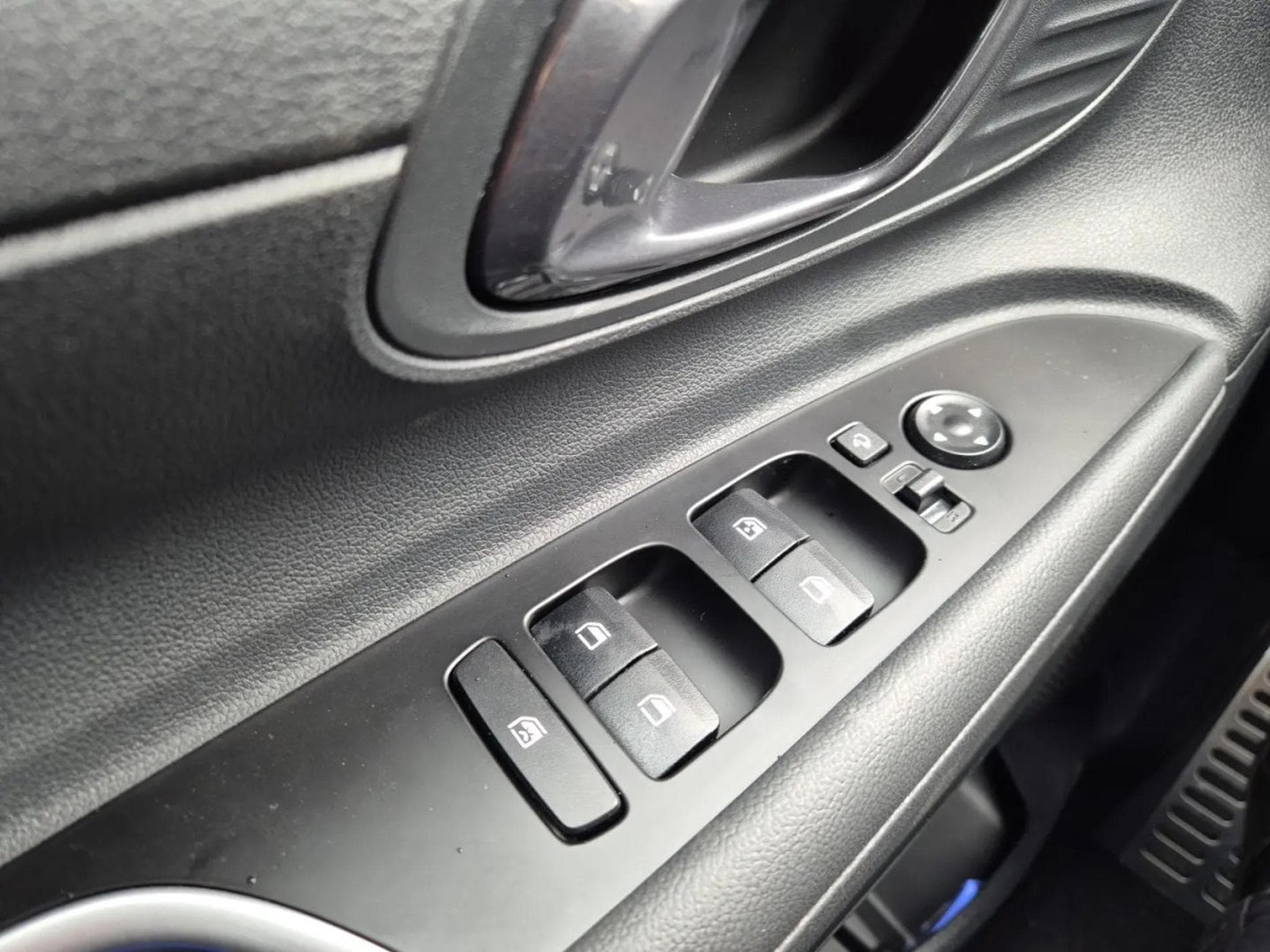 Hyundai i20 1.0T-GDI 90 Trend (2026) - Photo 20