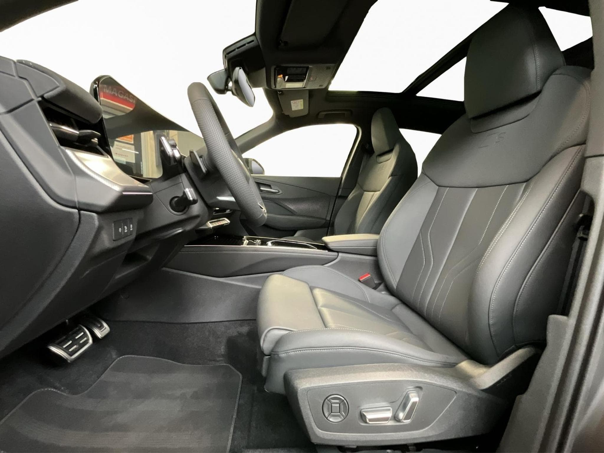 Audi Q3 Quattro+S-Tronic+P.Business+Tech-Pro+Pano (2026) - Foto 9