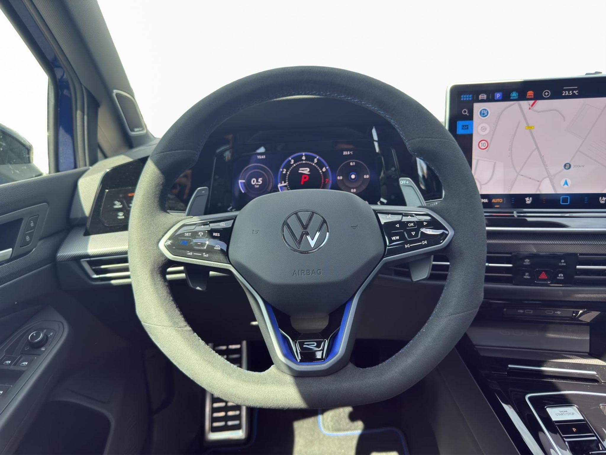 VW Golf R 4Motion (2026) - Foto 10