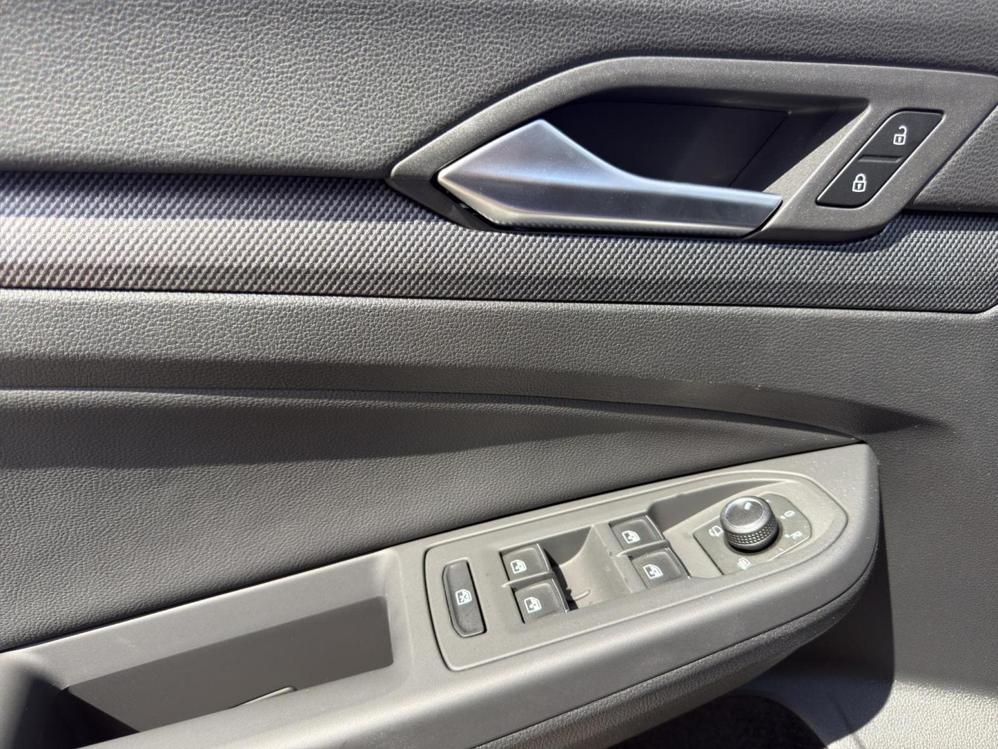 VW Golf R 4Motion (2026) - Foto 14