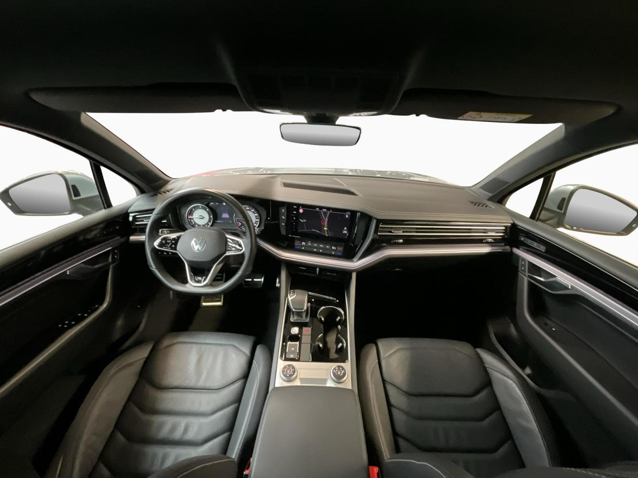 VW Touareg R-Line+DSG+V6+4M+AHK+Luft. (2023) - Photo 2