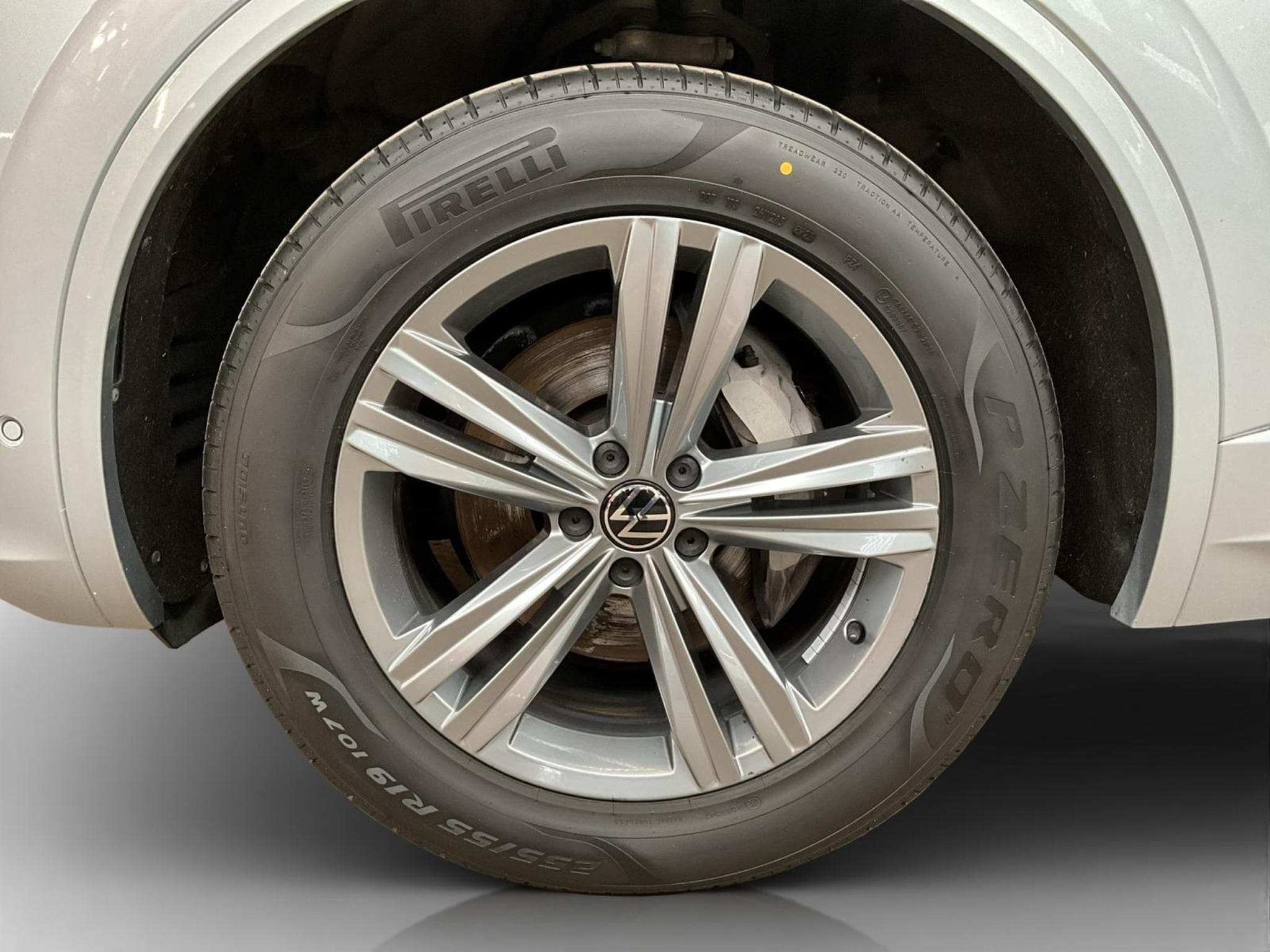 VW Touareg R-Line+DSG+V6+4M+AHK+Luft. (2023) - Photo 8