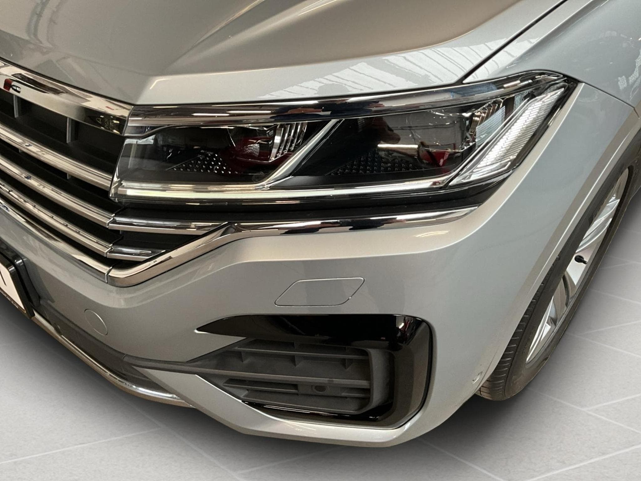 VW Touareg R-Line+DSG+V6+4M+AHK+Luft. (2023) - Photo 17