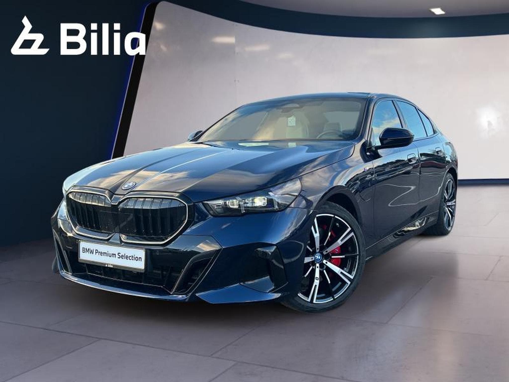 BMW Série 5 550e xDrive Berline Kit M Sport (2024) - Photo 1