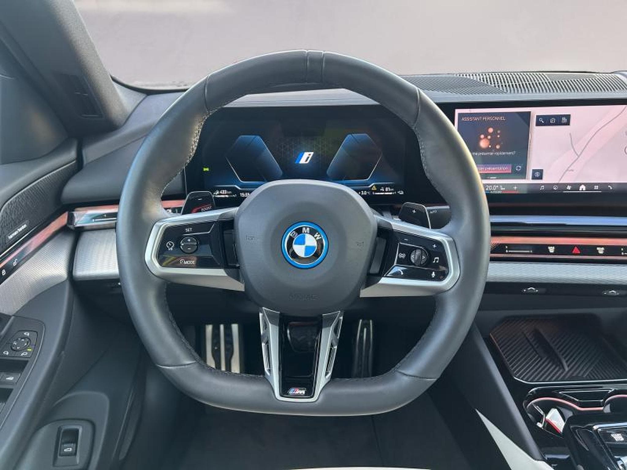 BMW Série 5 550e xDrive Berline Kit M Sport (2024) - Photo 7