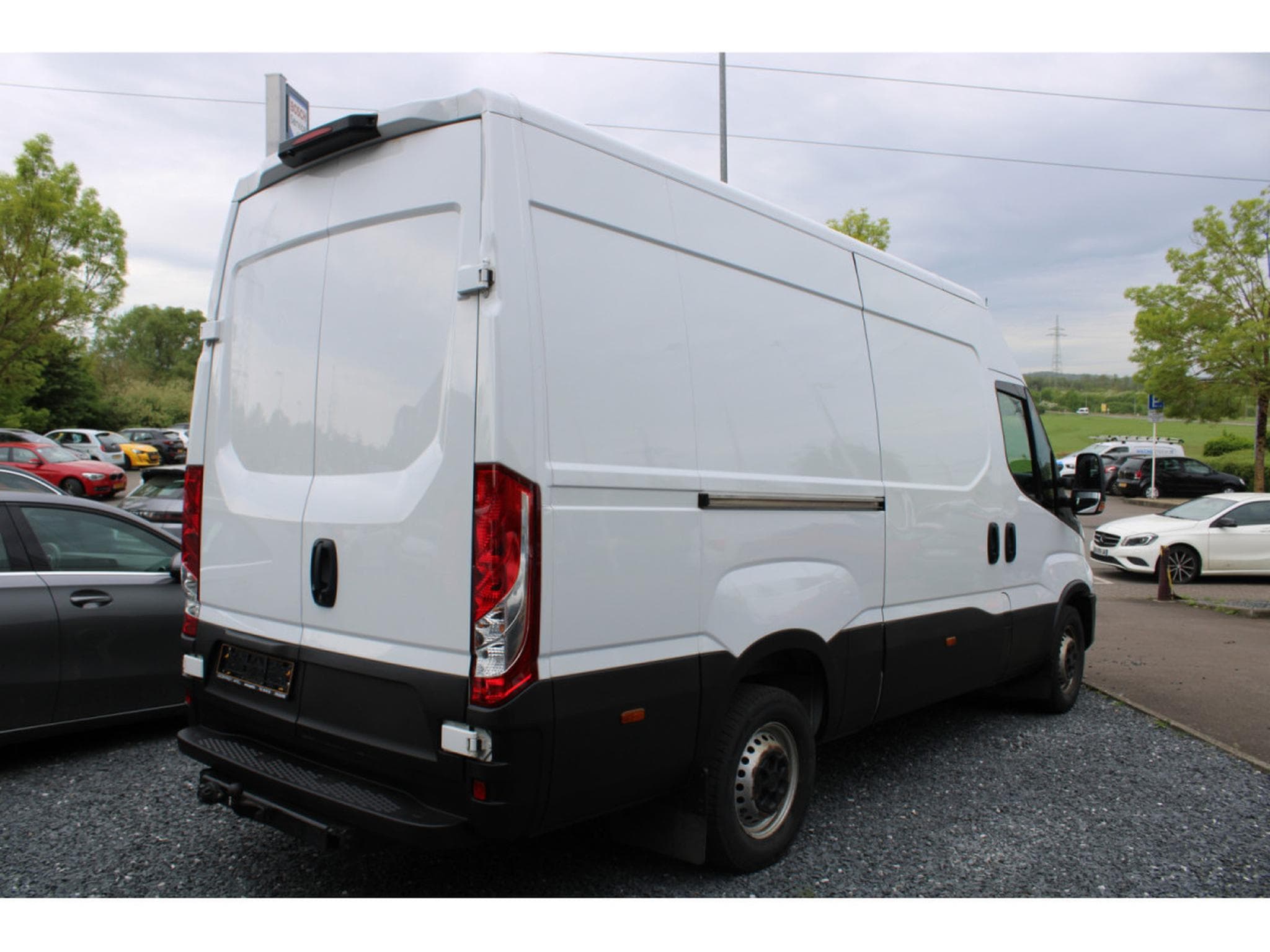 Iveco Daily 35S14, 1 HAND, CAMERA, BLUETOOTH, (2022) - Foto 4