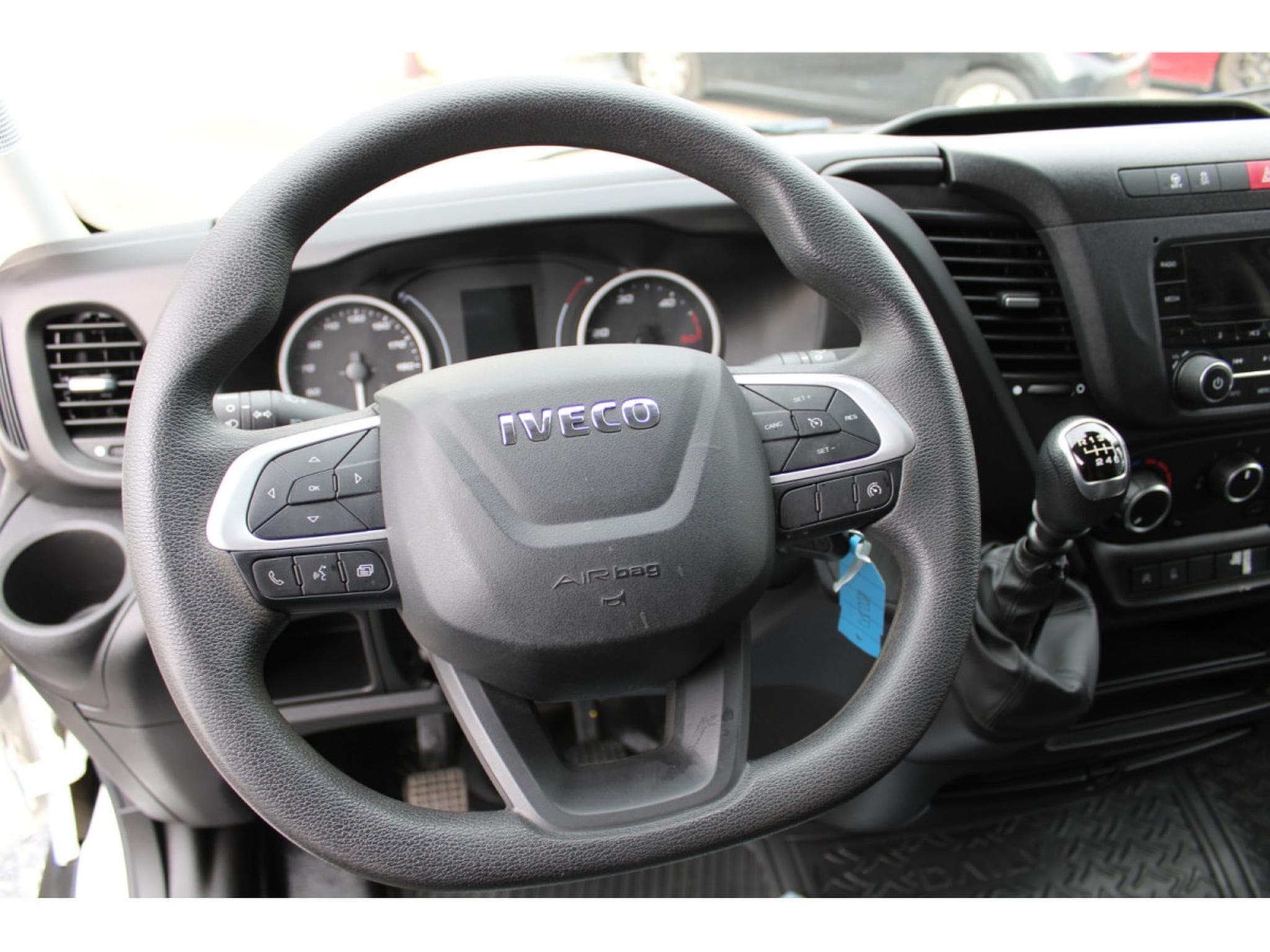 Iveco Daily 35S14, 1 HAND, CAMERA, BLUETOOTH, (2022) - Foto 9