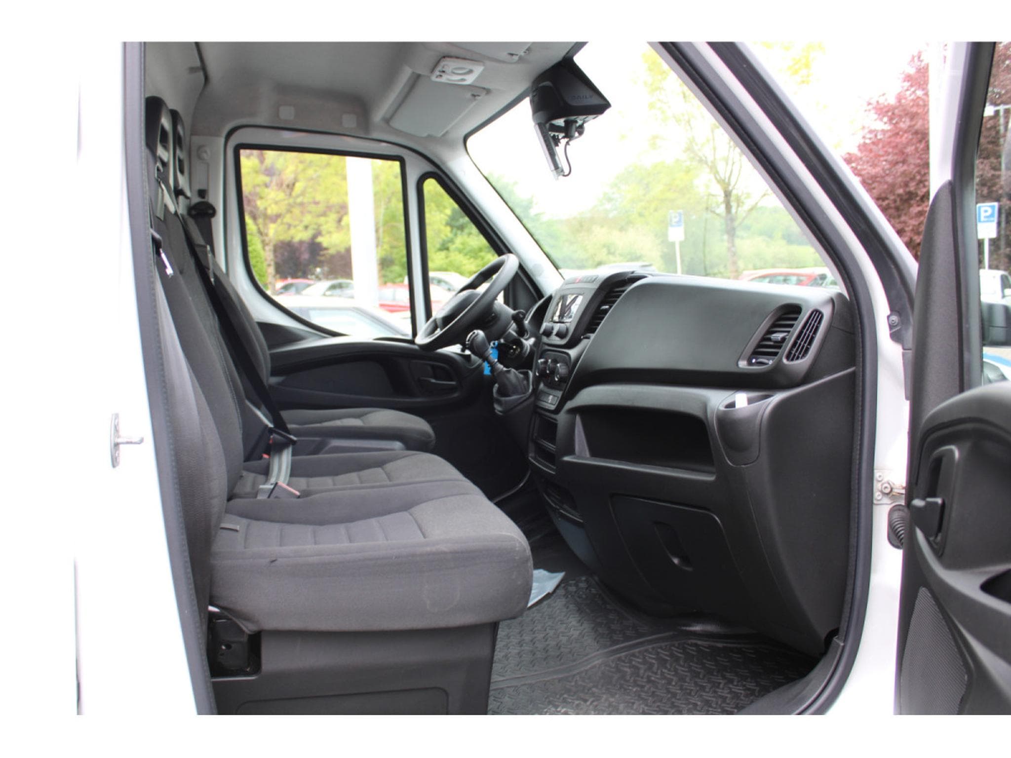 Iveco Daily 35S14, 1 HAND, CAMERA, BLUETOOTH, (2022) - Foto 11