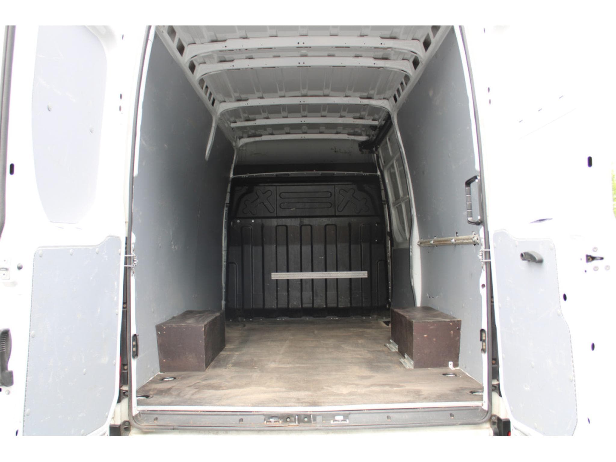 Iveco Daily 35S14, 1 HAND, CAMERA, BLUETOOTH, (2022) - Foto 13
