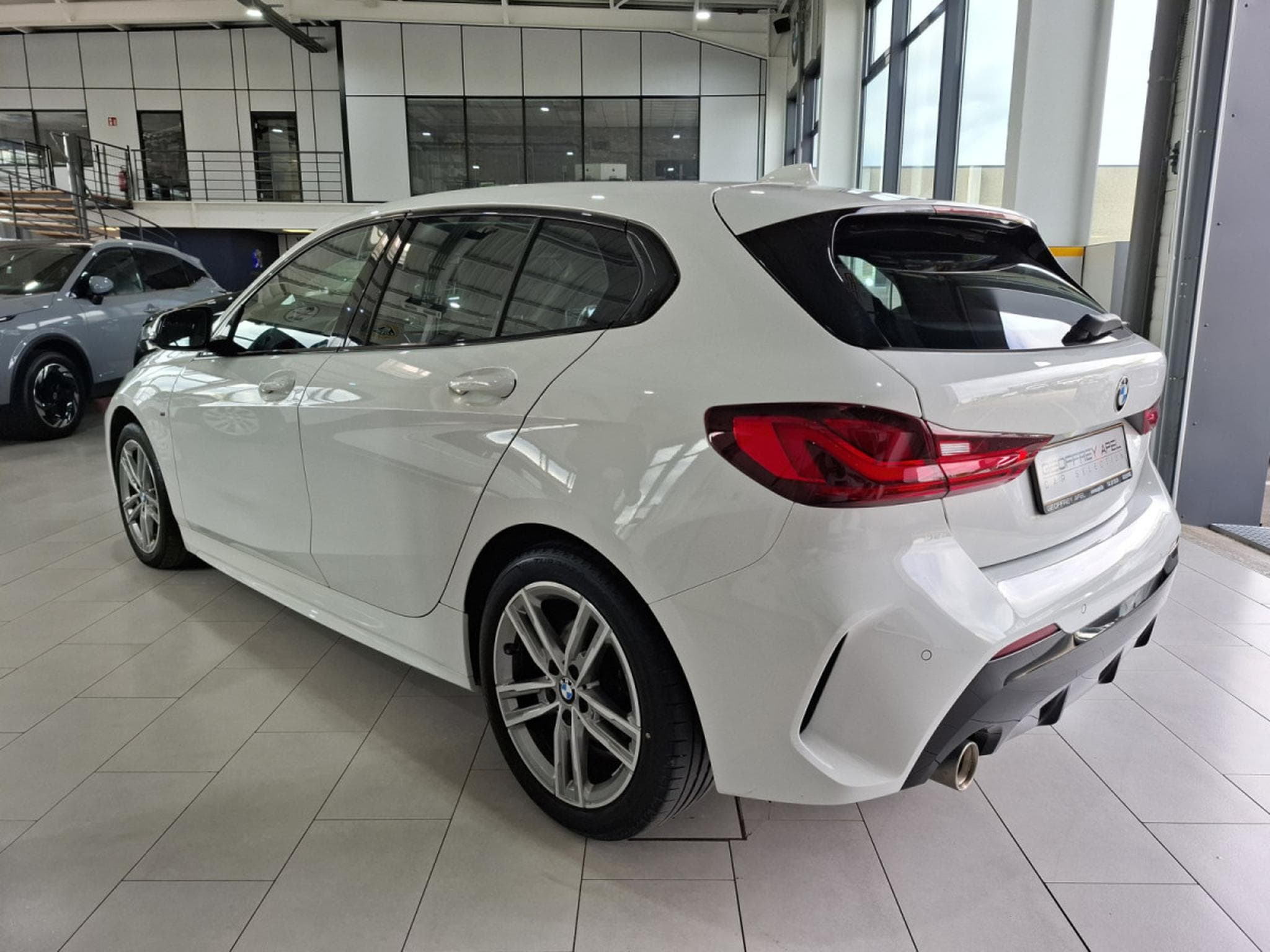 BMW 118 i M SPORT PAKET, NAVI, LED, COCKPIT DIGITAL, CARPLAY, PDC, (2021) - Foto 2