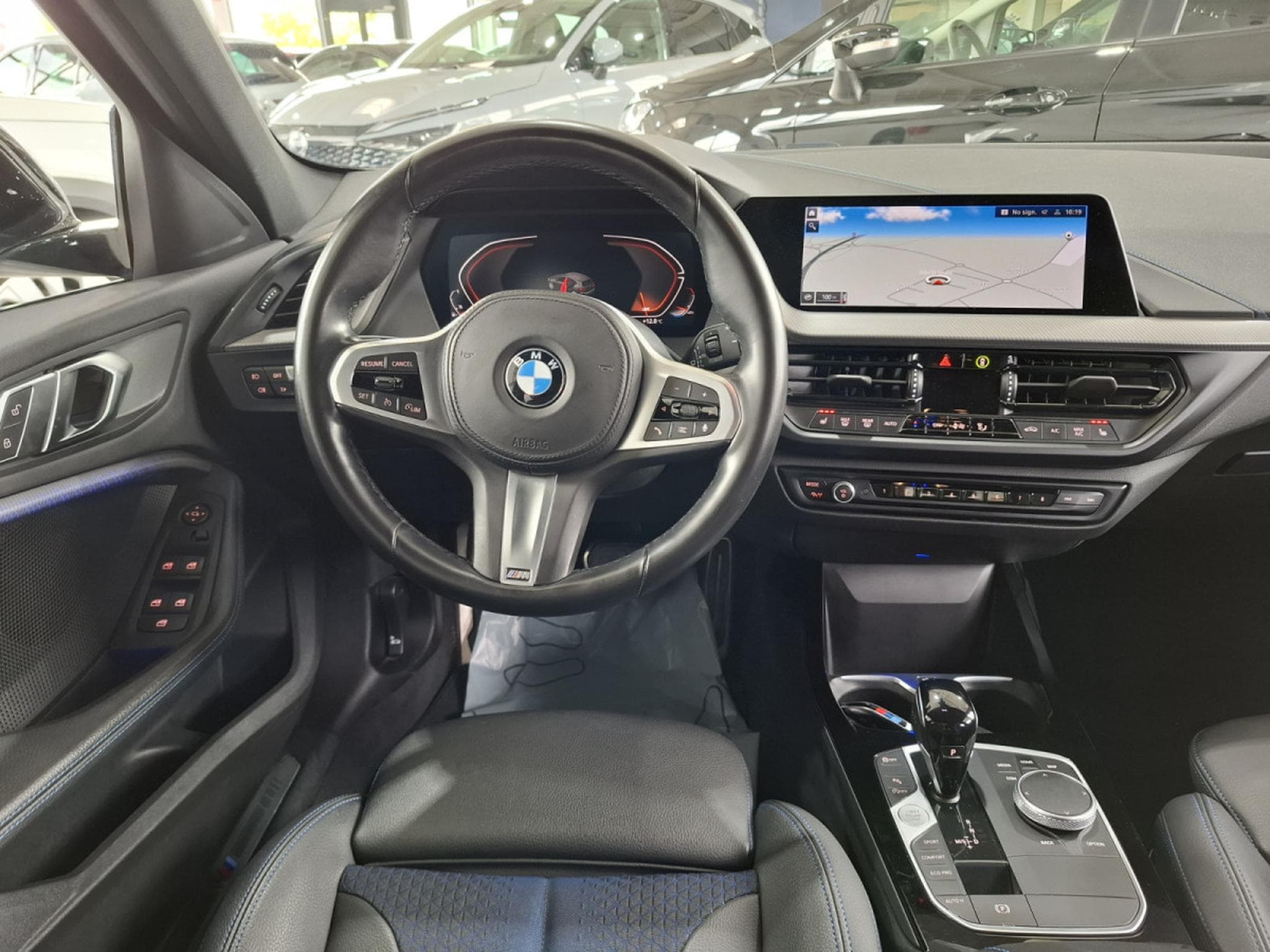 BMW 118 i M SPORT PAKET, NAVI, LED, COCKPIT DIGITAL, CARPLAY, PDC, (2021) - Foto 15