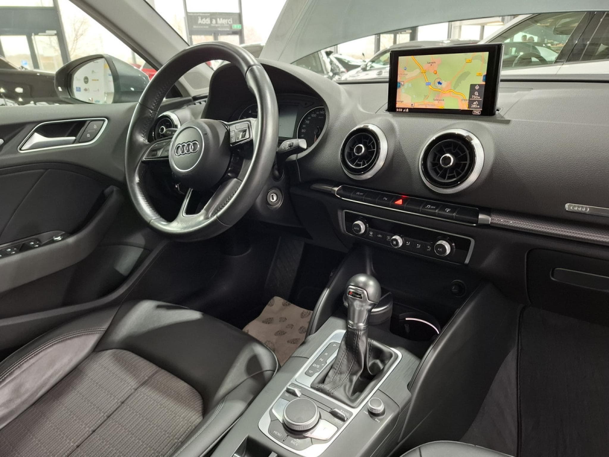Audi A3 30 TFSI 116 SPORTBACK S-TRONIC DESIGN, CUIR, NAVI, XENON, LE (2017) - Foto 8