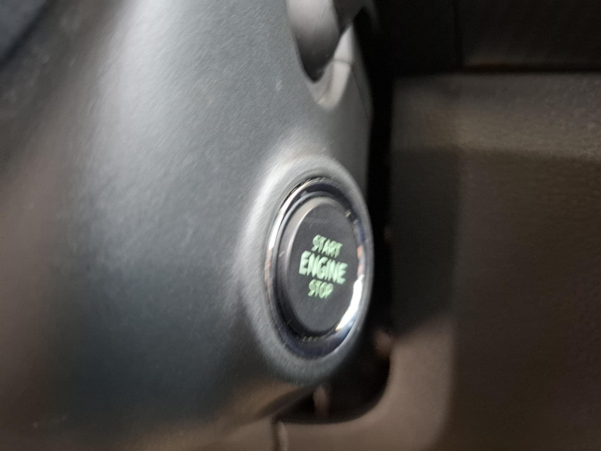 Skoda Fabia 1.0 TSI  MONTE CARLO, LED, CAMERA, PANORAMIQUE, ALU 17'',NAV (2019) - Foto 18