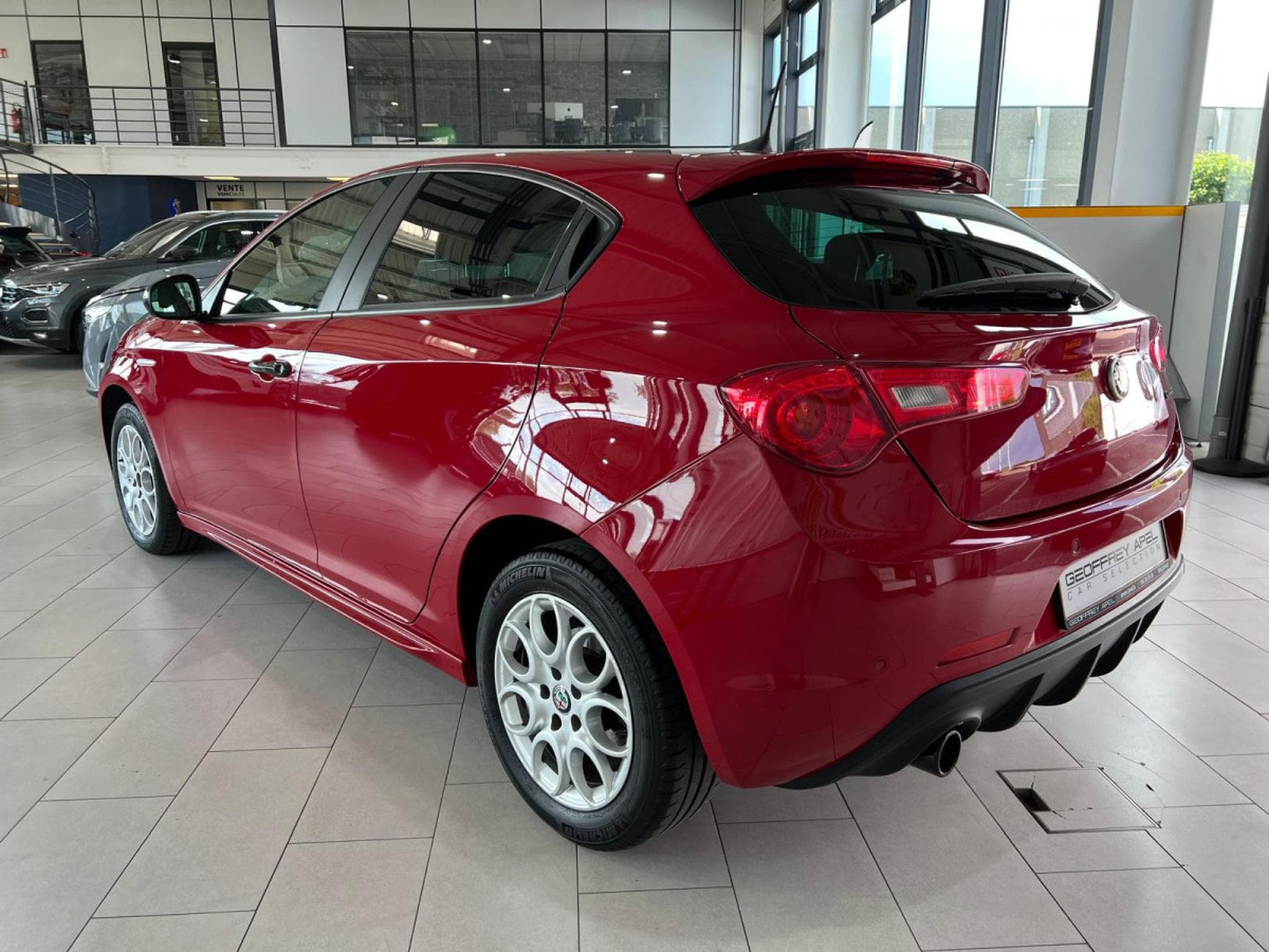 Alfa-Romeo Giulietta 1.4 SPORT 120 , 1HAND, CARPLAY, CAMERA, LED, GARANTIE (2019) - Foto 2