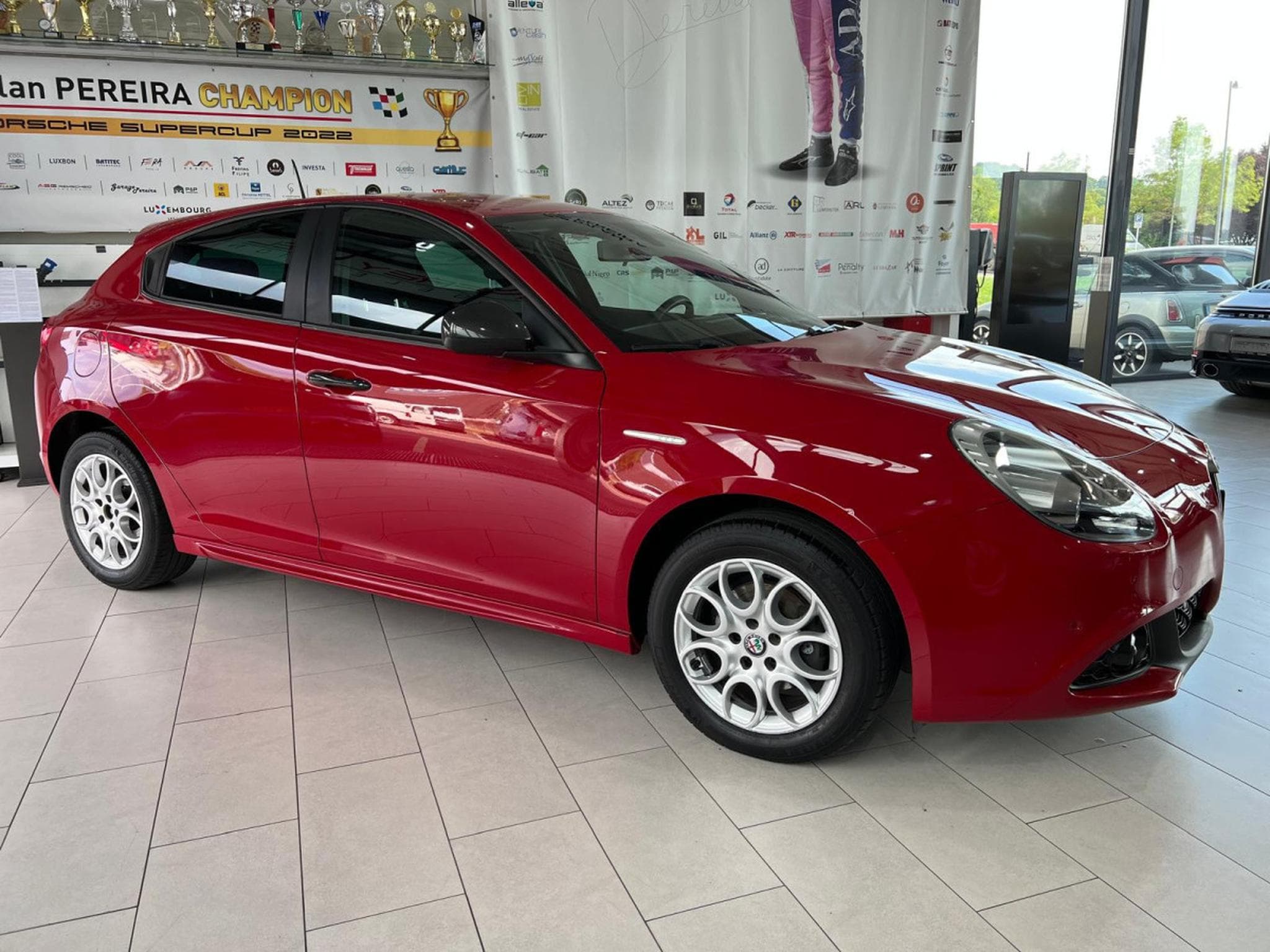 Alfa-Romeo Giulietta 1.4 SPORT 120 , 1HAND, CARPLAY, CAMERA, LED, GARANTIE (2019) - Foto 4