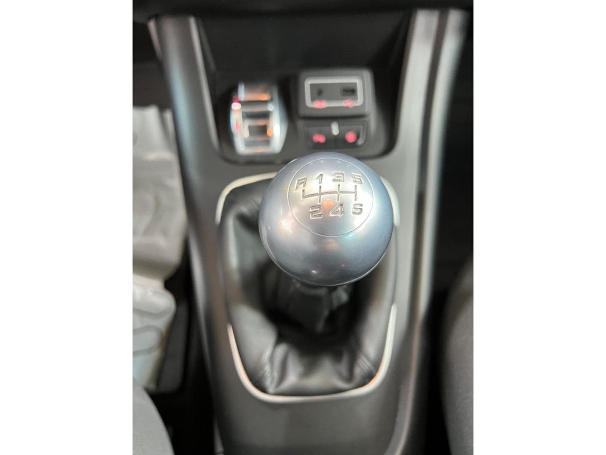 Alfa-Romeo Giulietta 1.4 SPORT 120 , 1HAND, CARPLAY, CAMERA, LED, GARANTIE (2019) - Foto 11