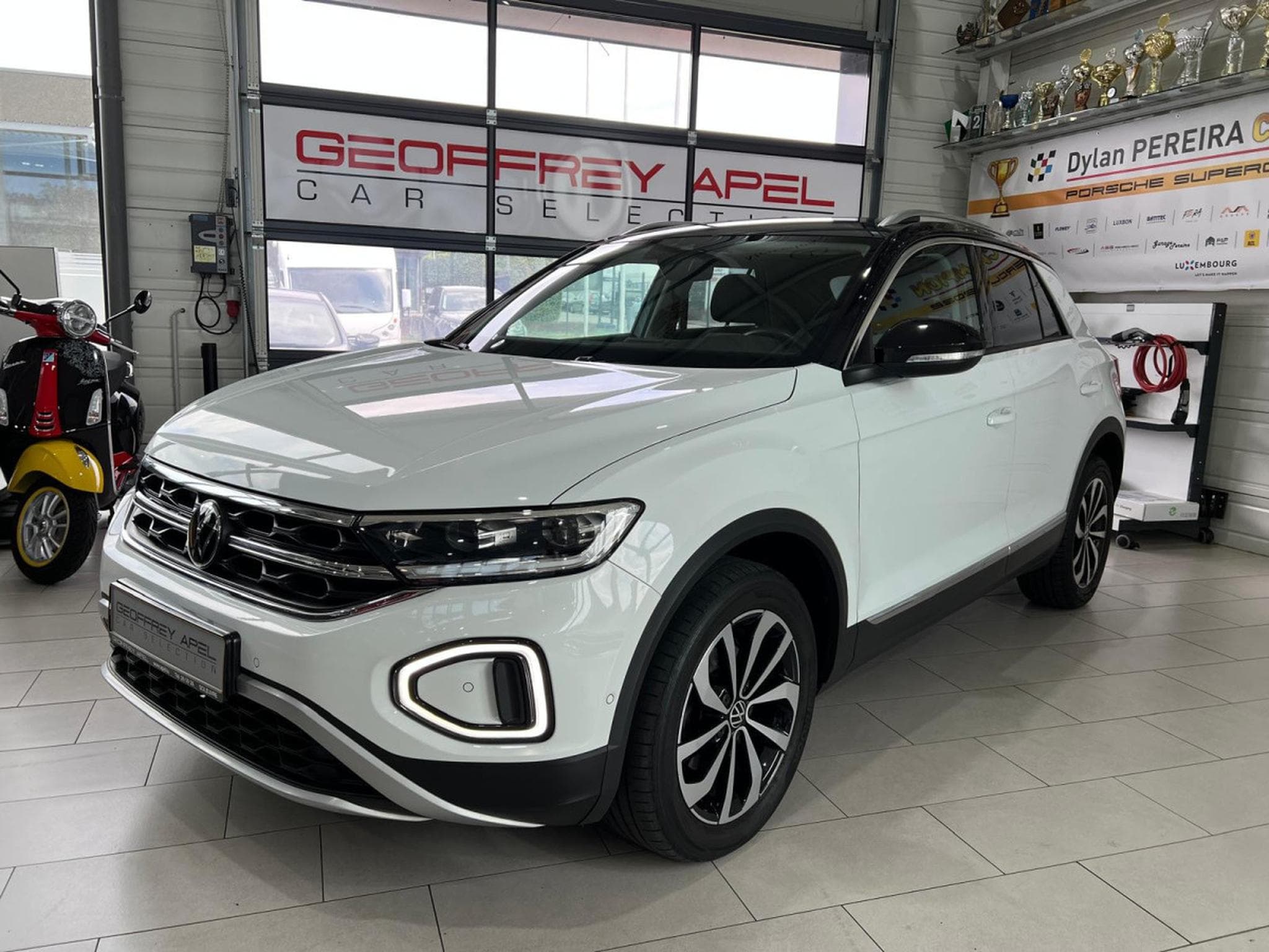 VW T-Roc 1.5 TSI 150 DSG STYLE,1 HAND,VIRTUAL,KAMERA,NAVI,CARPLAY,LED (2022) - Foto 1