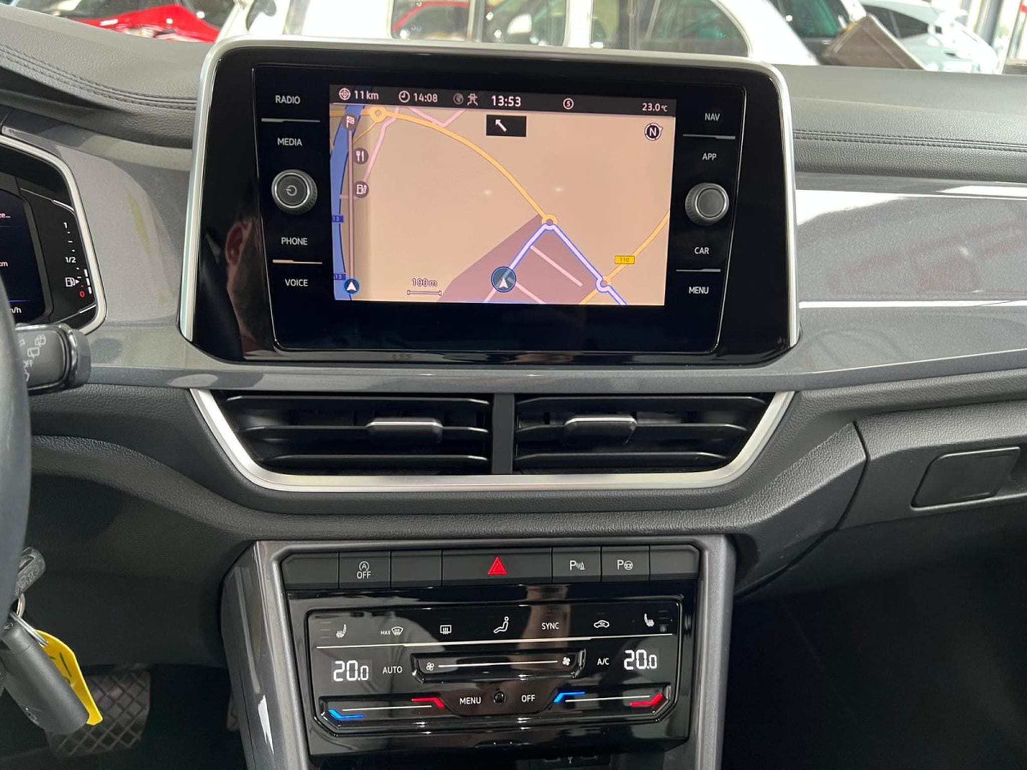 VW T-Roc 1.5 TSI 150 DSG STYLE,1 HAND,VIRTUAL,KAMERA,NAVI,CARPLAY,LED (2022) - Foto 11
