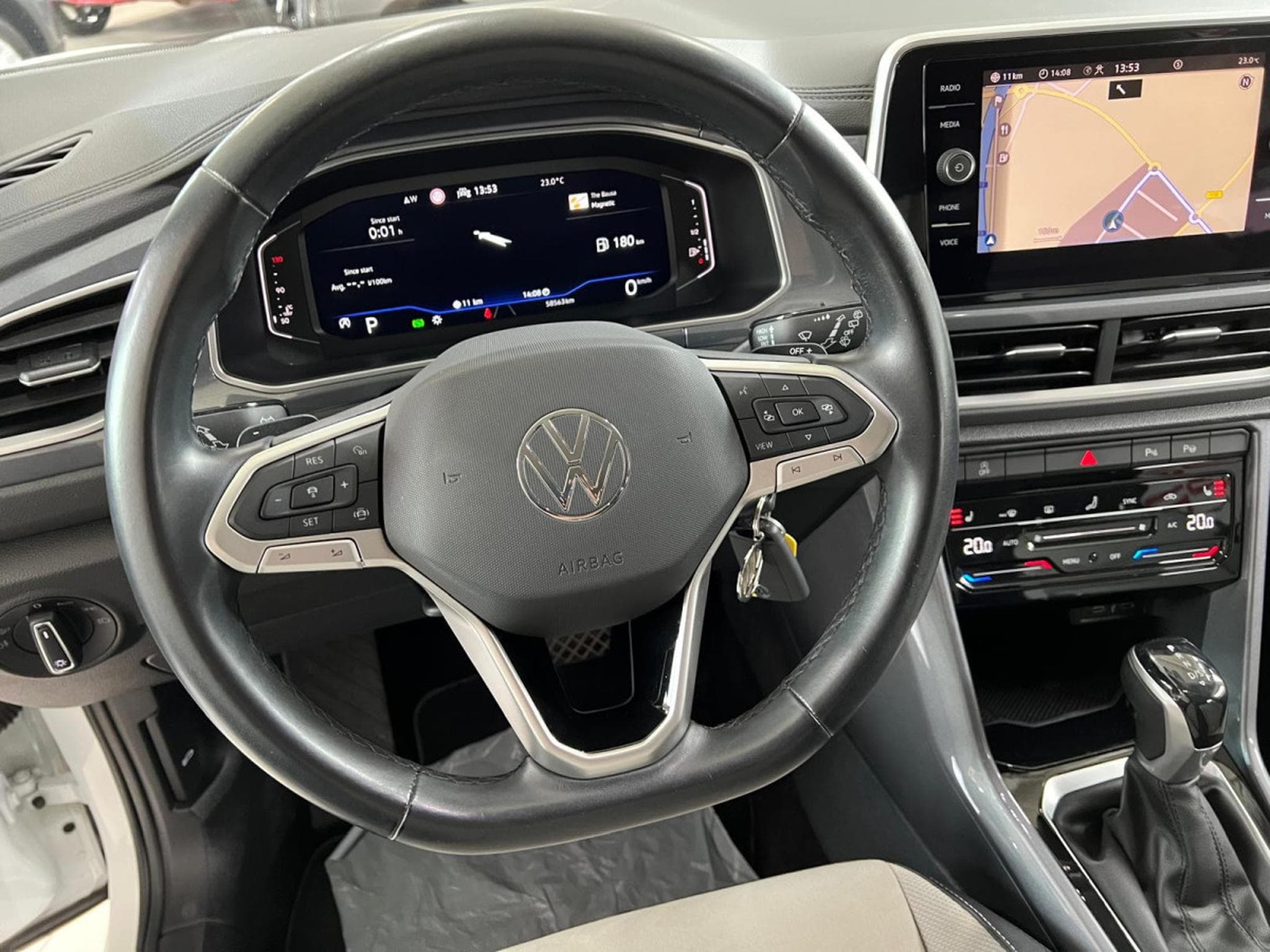 VW T-Roc 1.5 TSI 150 DSG STYLE,1 HAND,VIRTUAL,KAMERA,NAVI,CARPLAY,LED (2022) - Foto 17