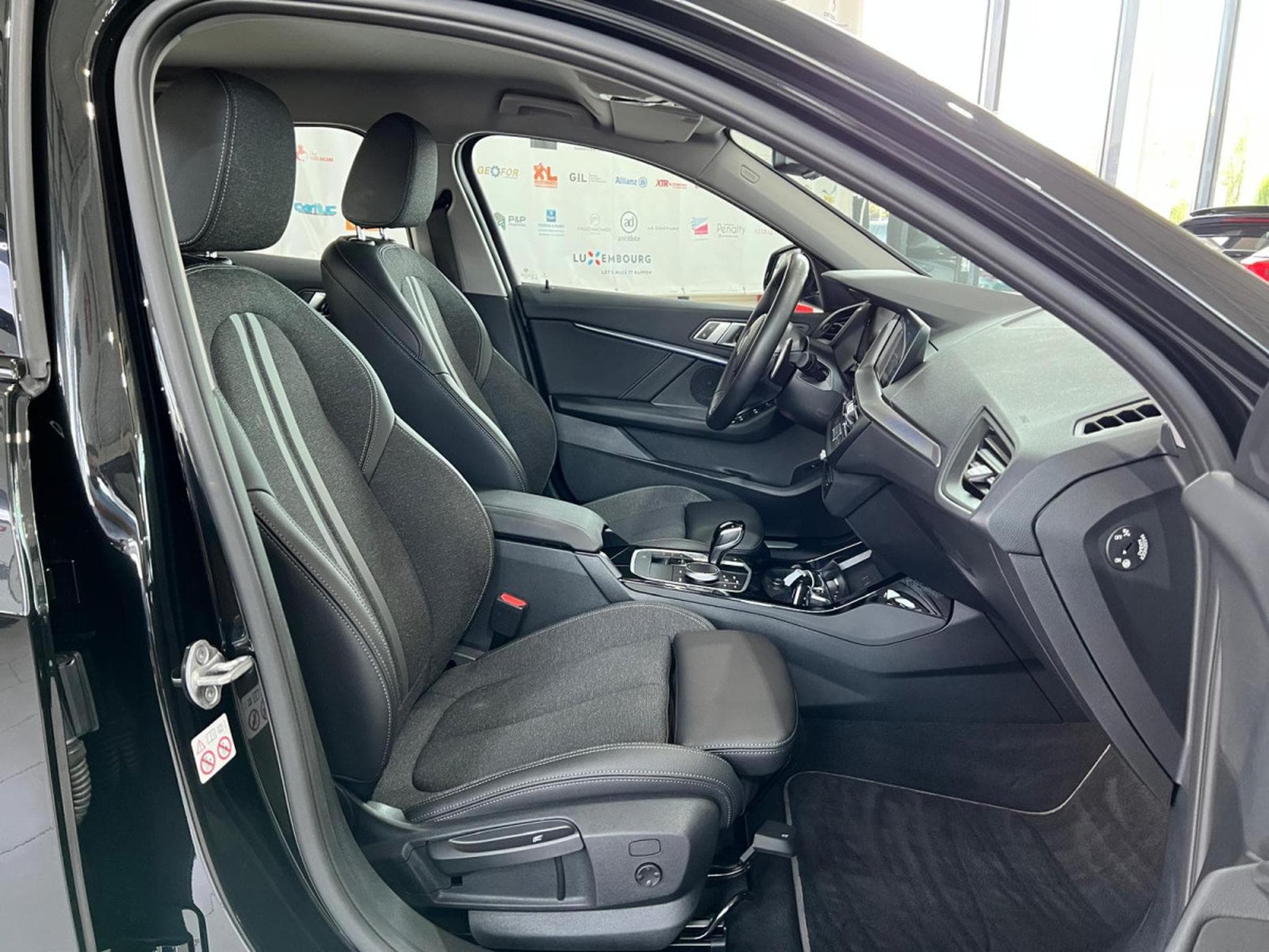 BMW 120 i SPORT LINE PAKET, CUIR, NAVI, CAMERA, LED, CARPLAY, VOLANT (2022) - Foto 7
