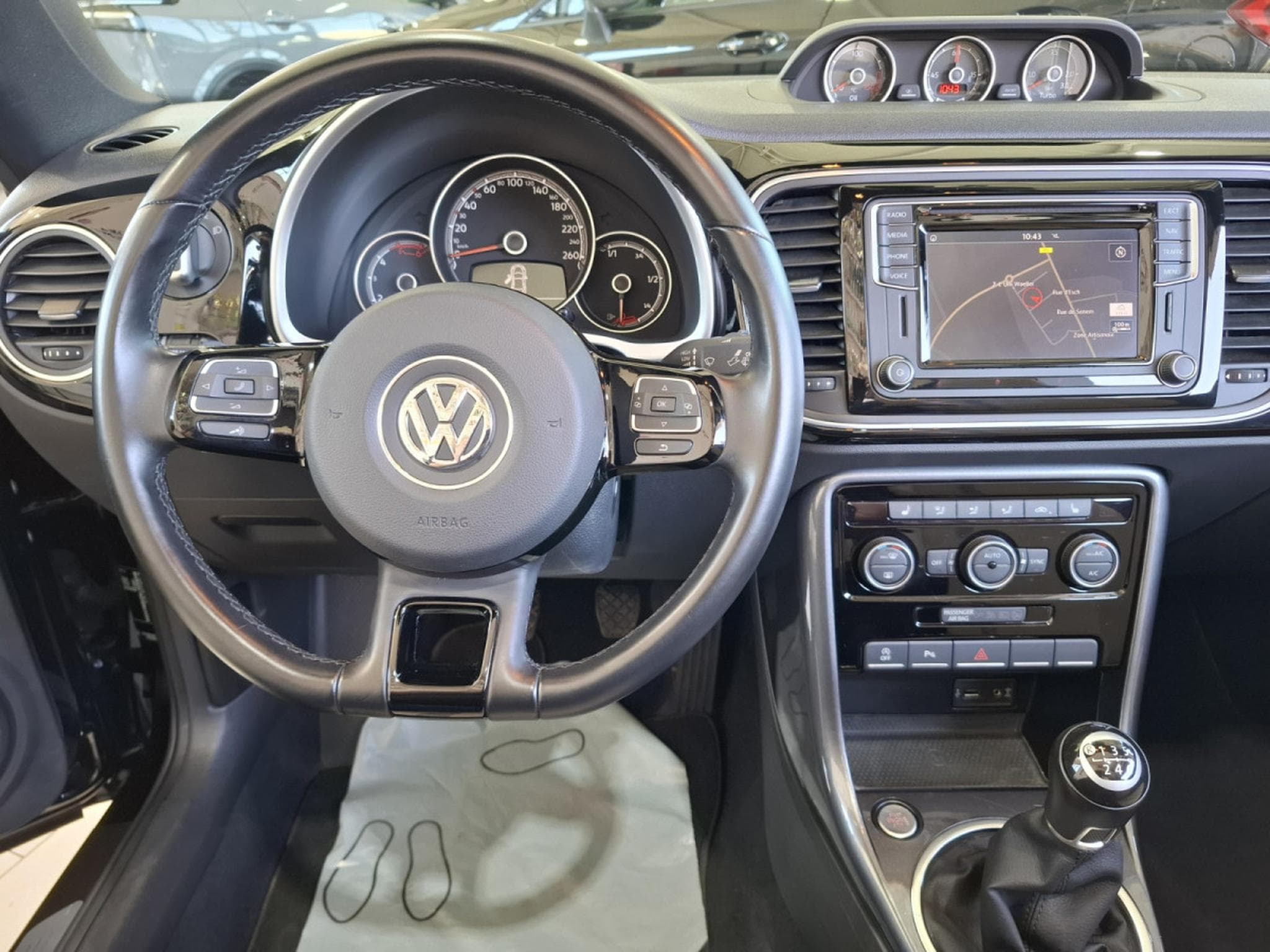 VW Beetle 2.0 TDI 150 CABRIOLET DESIGN, NAVI, PDC, ALU 18'', LED, KM 2 (2018) - Foto 12