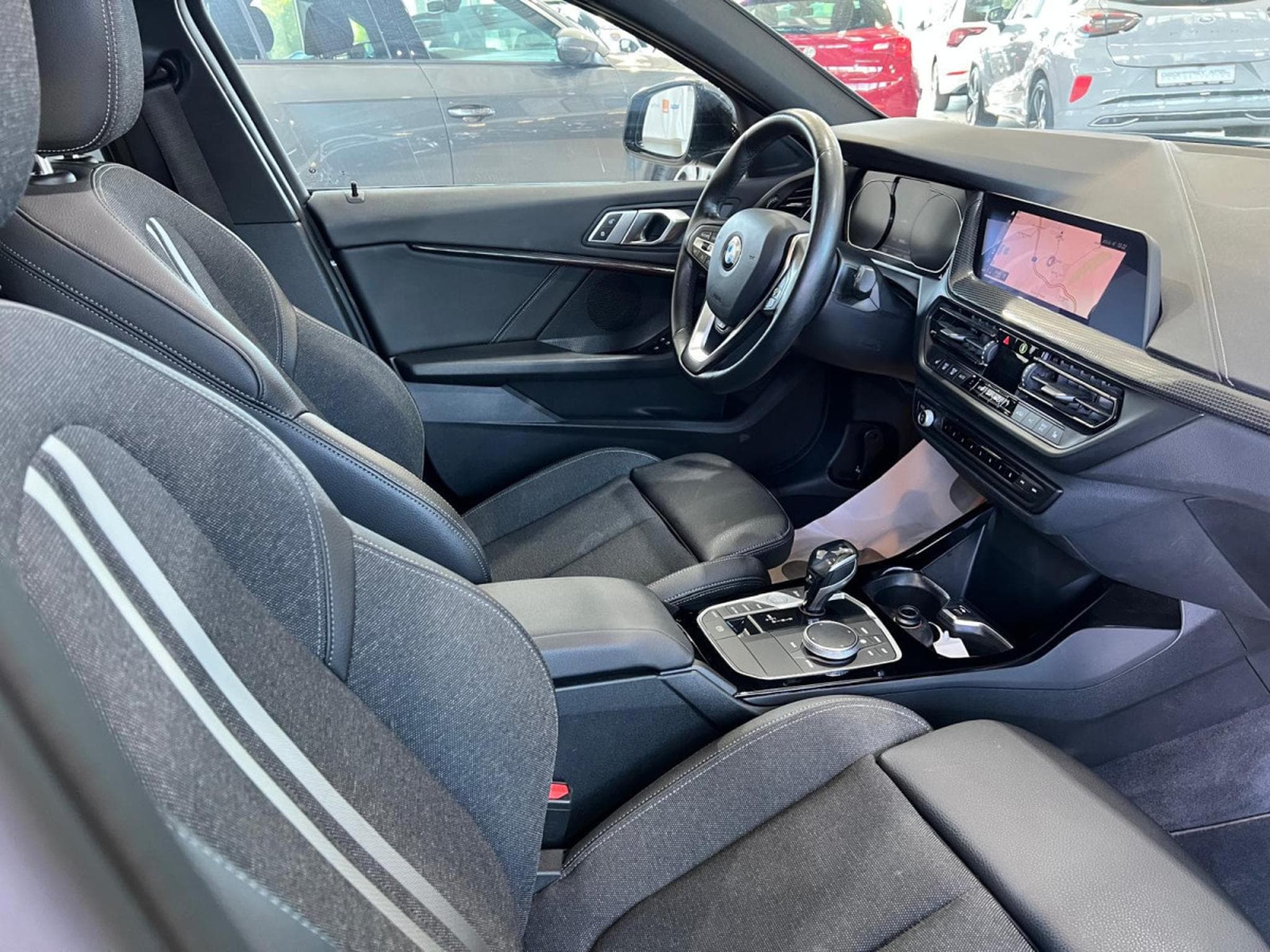 BMW 118 DA 150 SPORT LINE, CUIR, PANORAMIQUE, LED, ALU17'', CARPLAY, (2020) - Foto 5