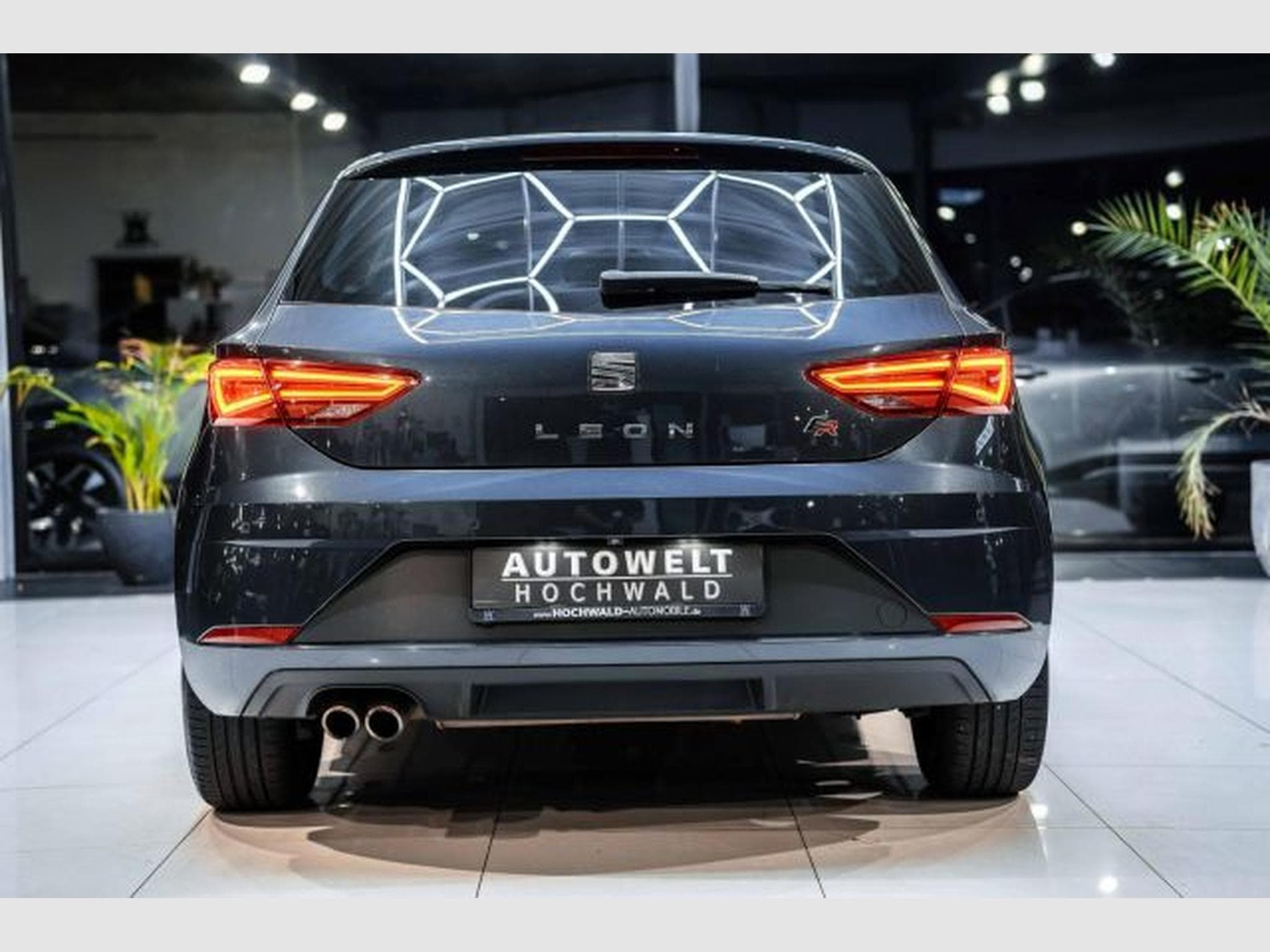 Seat Leon Leon 2.0 TDI FR-Line NAVI RFK LED SHZG VIRTUAL (2019) - Foto 12