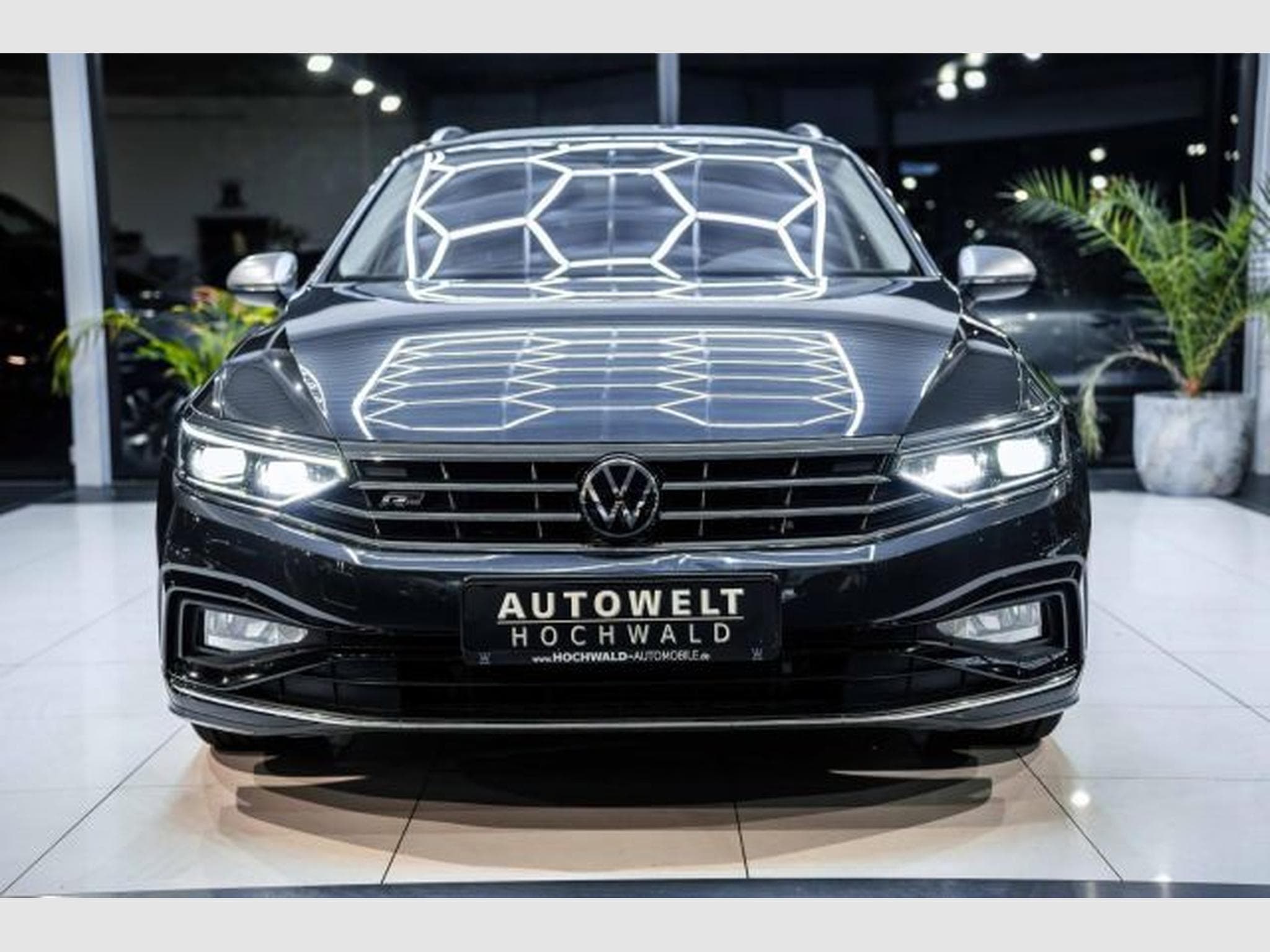 VW Passat Passat Variant 2.0 TDI DSG Eleg. R-Line LED AHK (2023) - Foto 5