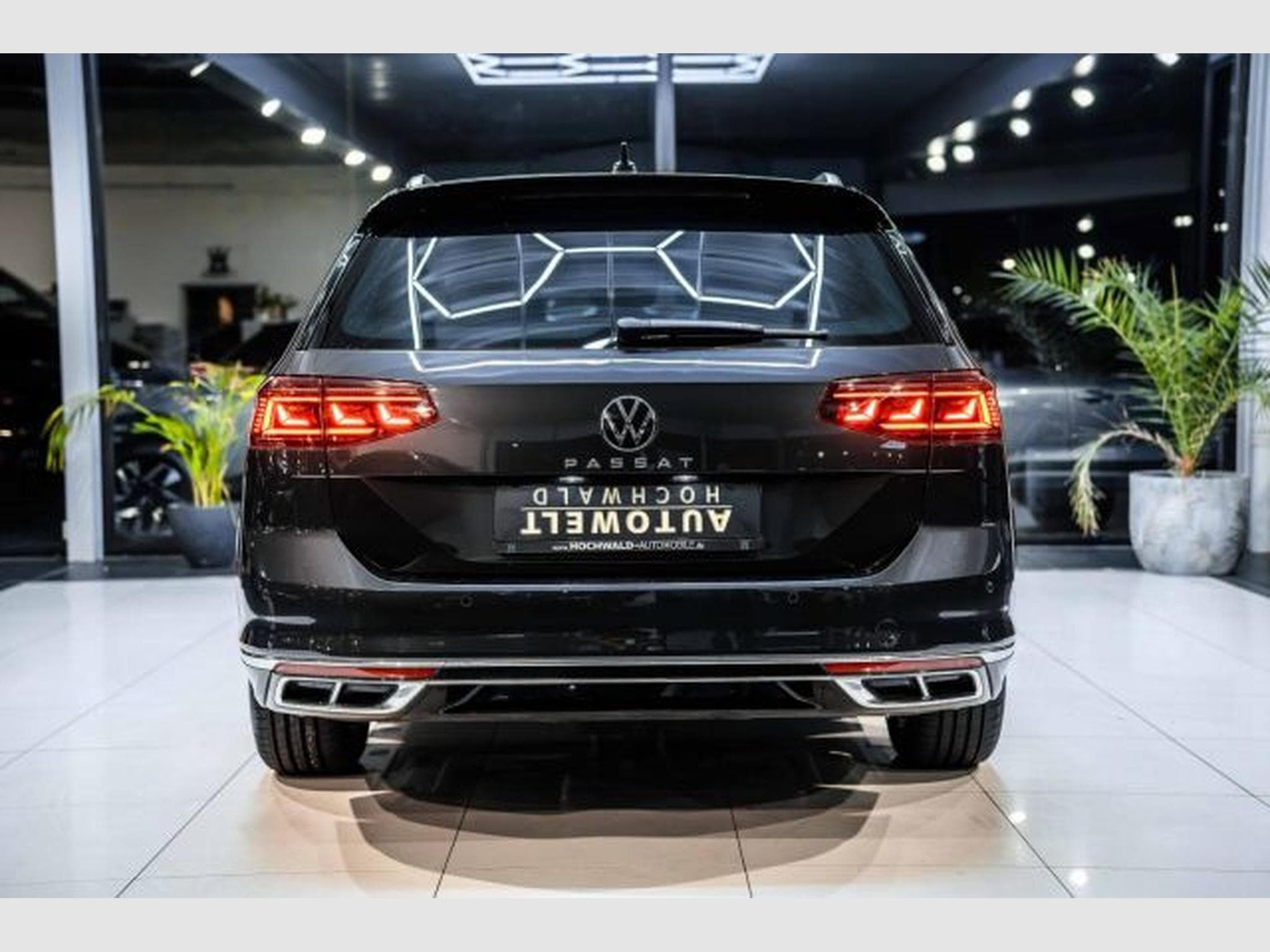 VW Passat Passat Variant 2.0 TDI DSG Eleg. R-Line LED AHK (2023) - Foto 13