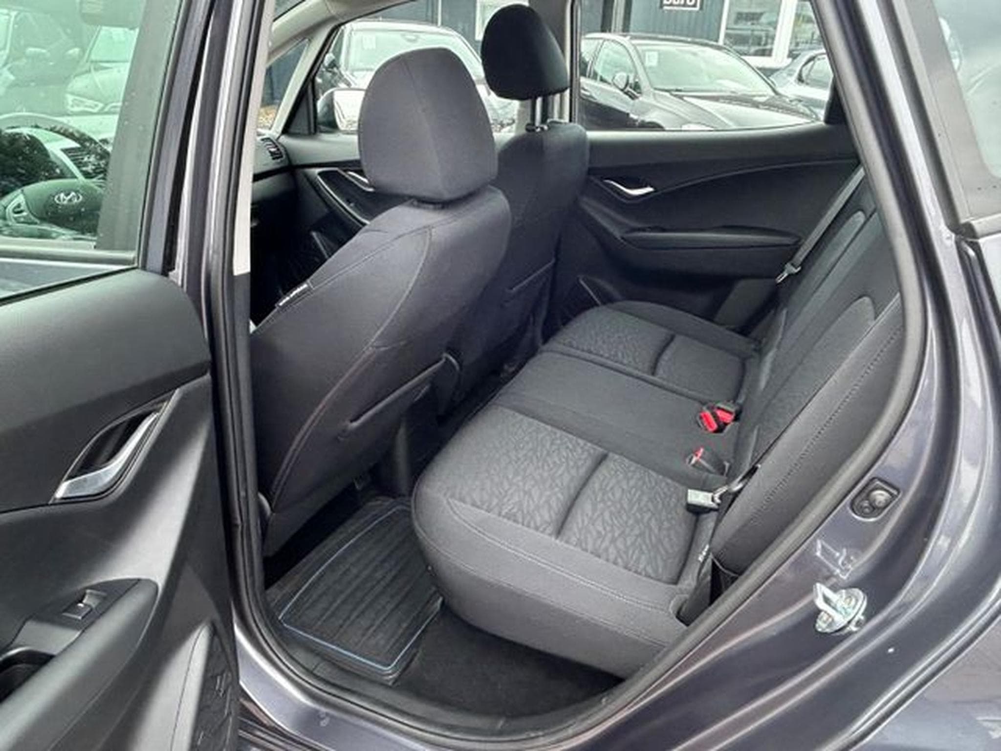Hyundai ix20 ix20 1.6 Space Plus-Paket *Automatik*Navi*SHZ* (2019) - Photo 8
