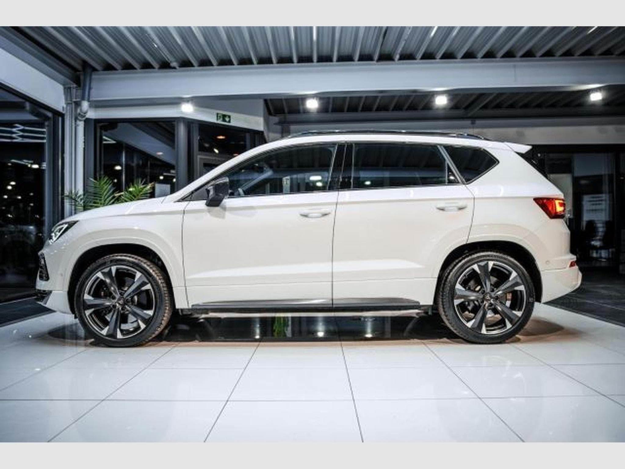 Cupra Ateca Ateca VZ 4D 2.0 TSI DSG NAVI LED 360 SHZ CarPlay (2023) - Foto 10