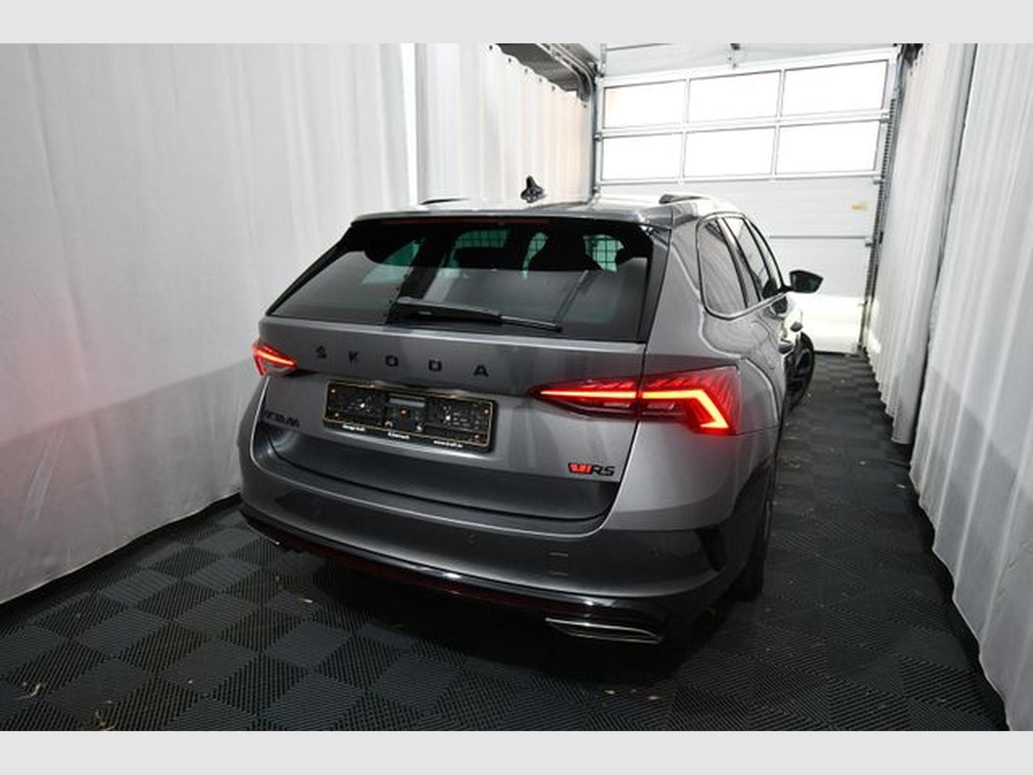 Skoda Octavia Octavia Combi Diesel IV 2.0 TDI DSG 4x4 RS, Navi (2024) - Foto 3
