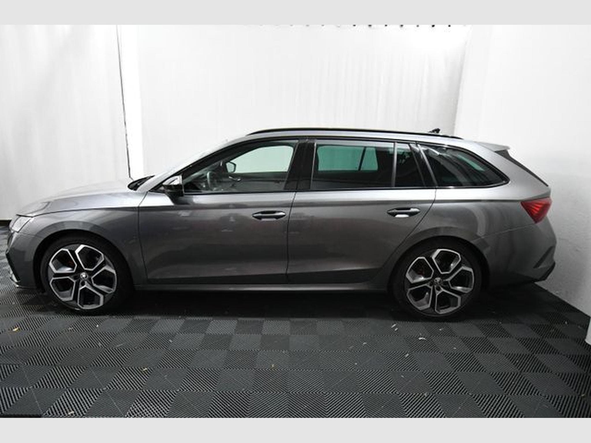 Skoda Octavia Octavia Combi Diesel IV 2.0 TDI DSG 4x4 RS, Navi (2024) - Foto 2