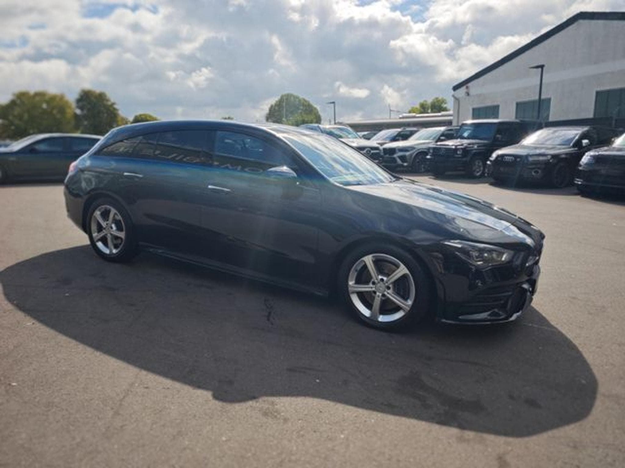 Mercedes CLA 200 CLA 200 SHOOTING BRAKE*AMG-LINE*PANO*360 VIEW* (2023) - Foto 5