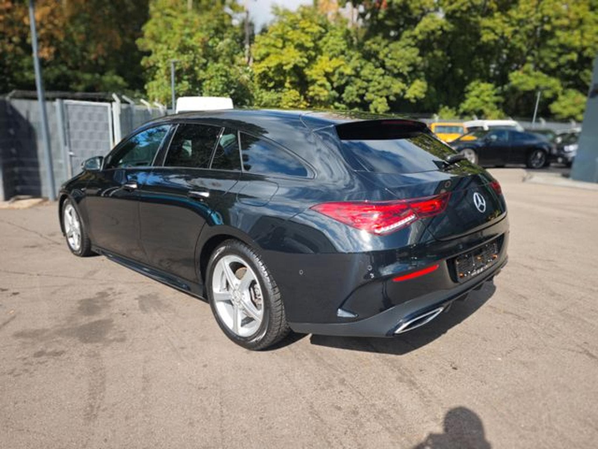 Mercedes CLA 200 CLA 200 SHOOTING BRAKE*AMG-LINE*PANO*360 VIEW* (2023) - Foto 7