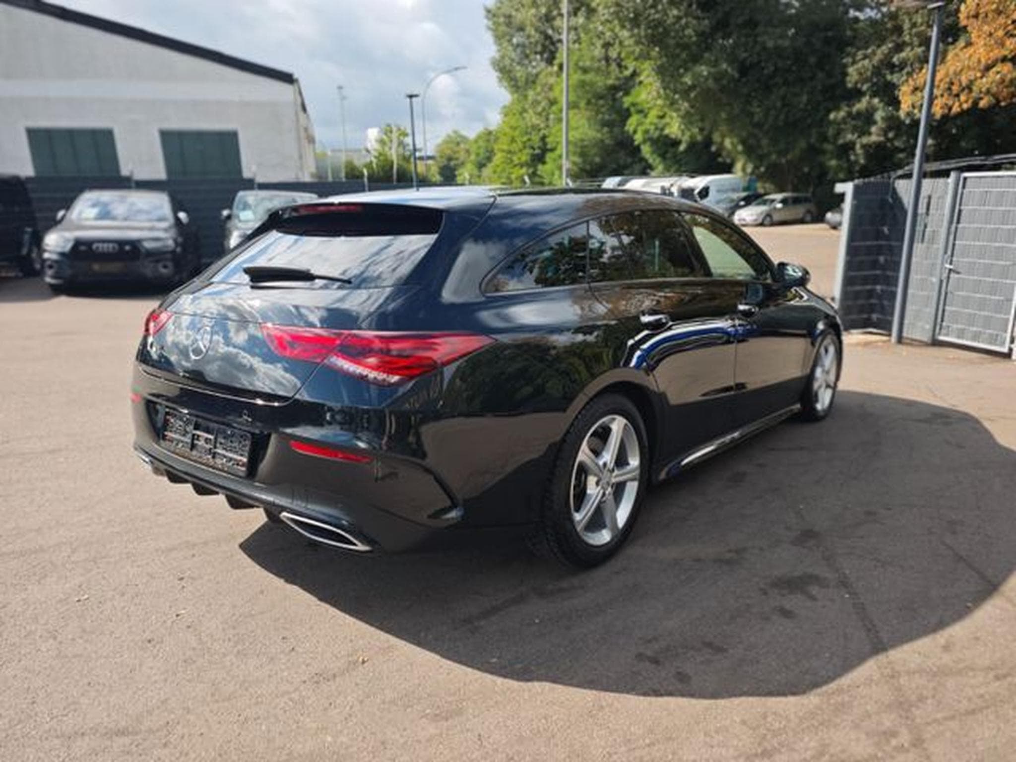 Mercedes CLA 200 CLA 200 SHOOTING BRAKE*AMG-LINE*PANO*360 VIEW* (2023) - Foto 6