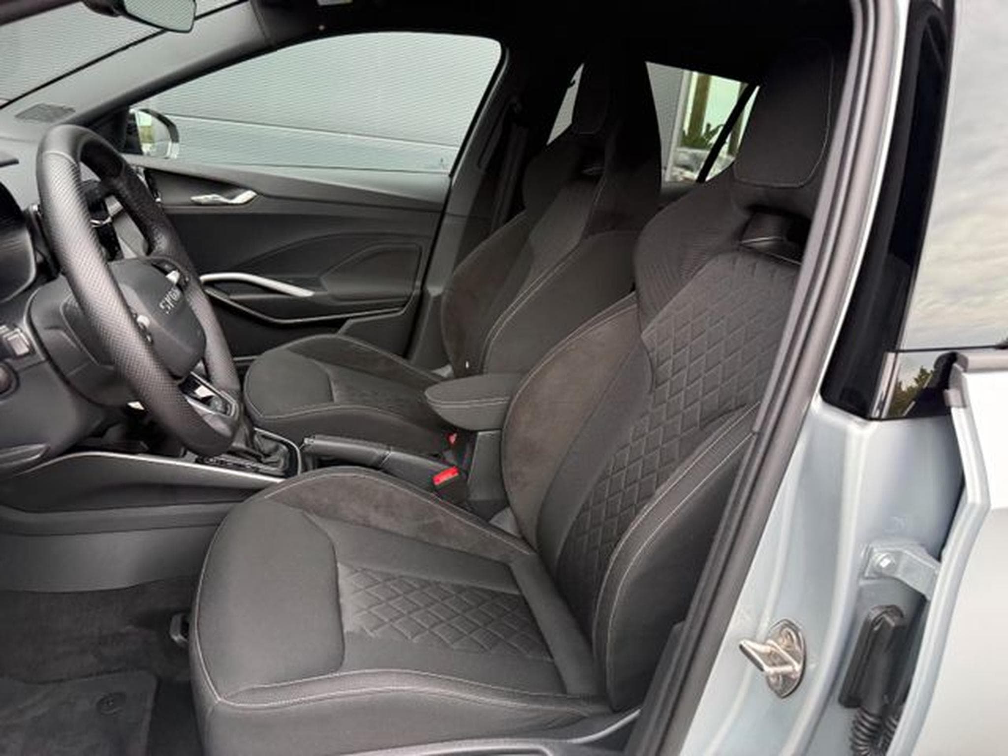 Skoda Fabia Fabia Monte Carlo DSG Navi Key 16"Kamera Shz (2025) - Foto 9