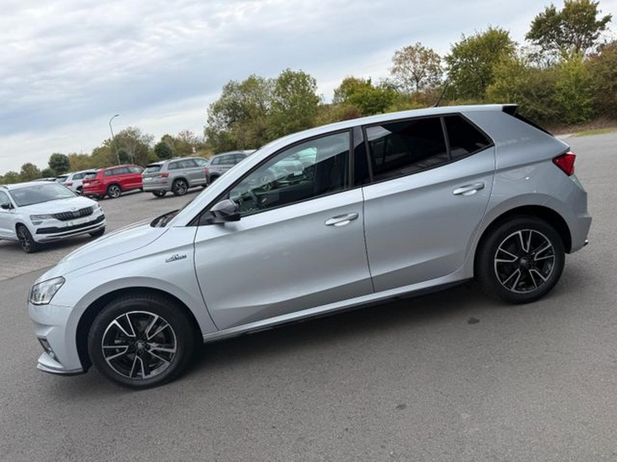 Skoda Fabia Fabia Monte Carlo DSG Navi Key 16"Kamera Shz (2025) - Foto 8