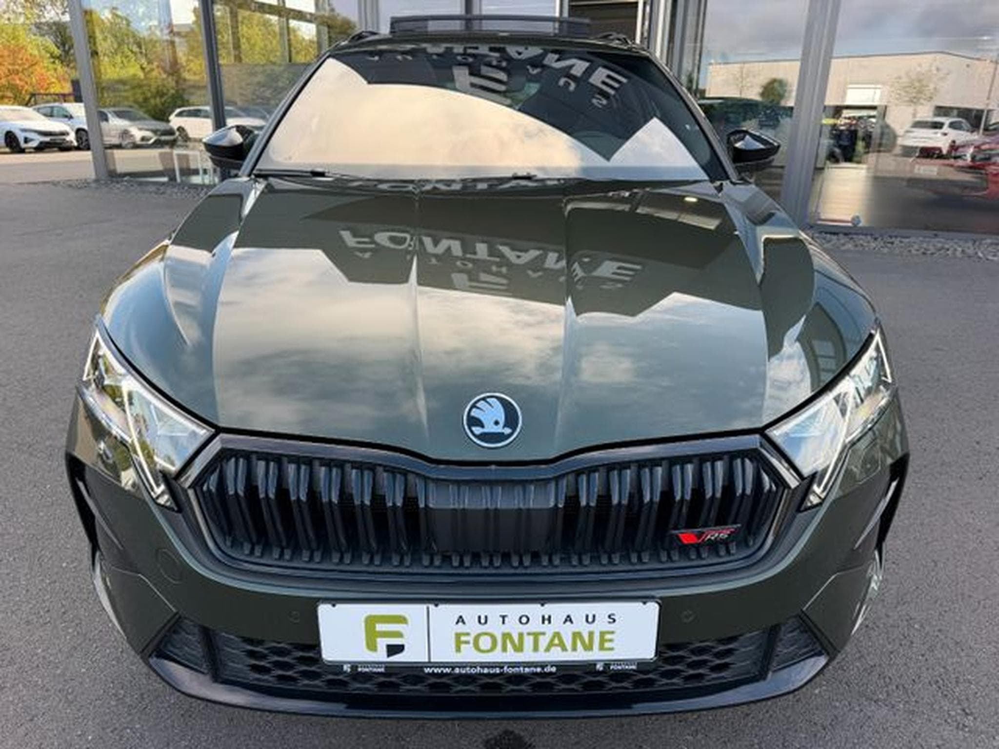 Skoda Octavia Octavia Kombi 2.0TSI RS Facelift Pano AHK 19"ACC (2025) - Foto 3