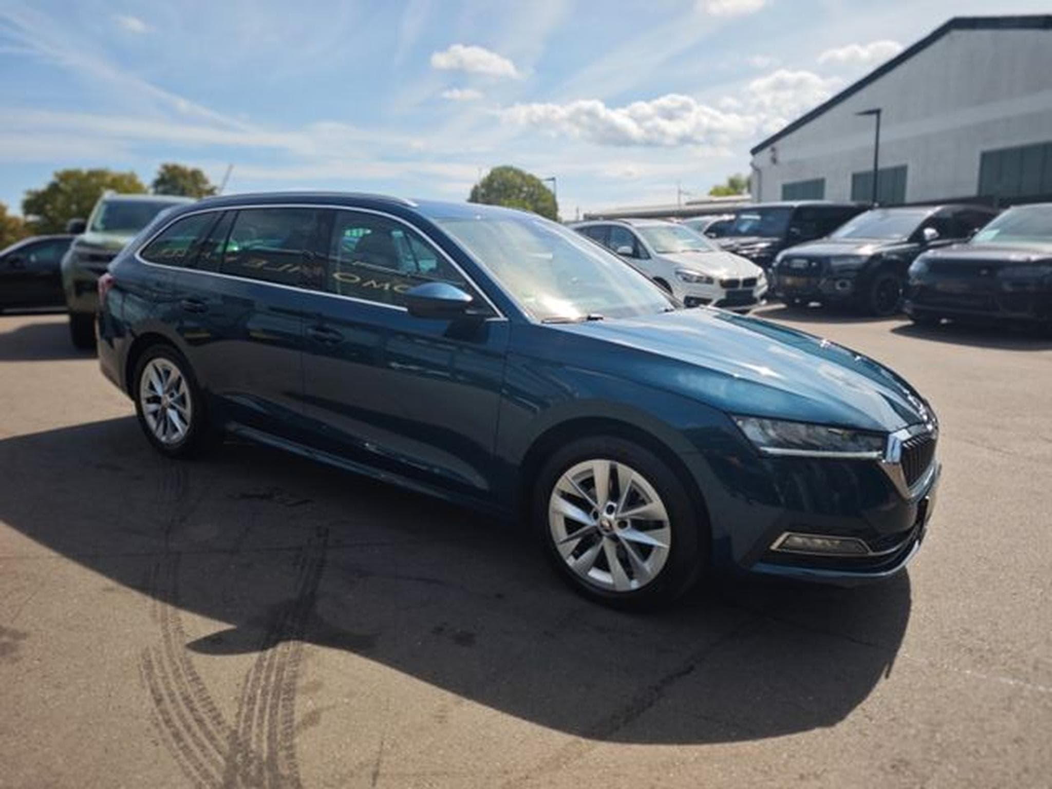 Skoda Octavia OCTAVIA*PANORAMA*APPLE CAR*NAVI*SHZ*VIRTUAL* (2023) - Foto 5