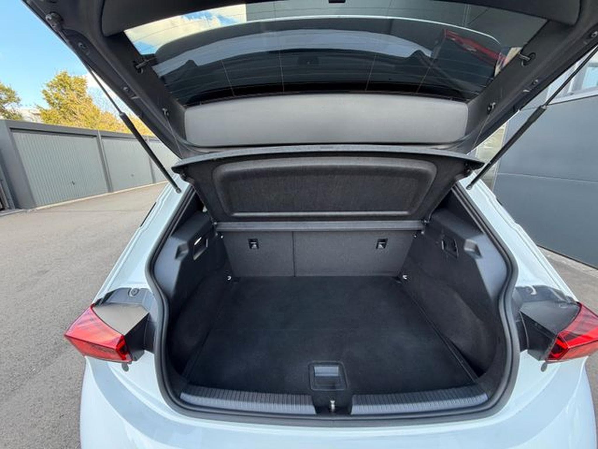 Cupra Born Born 150kW 58kWh Key Navi Kamera Full-Link (2023) - Foto 15