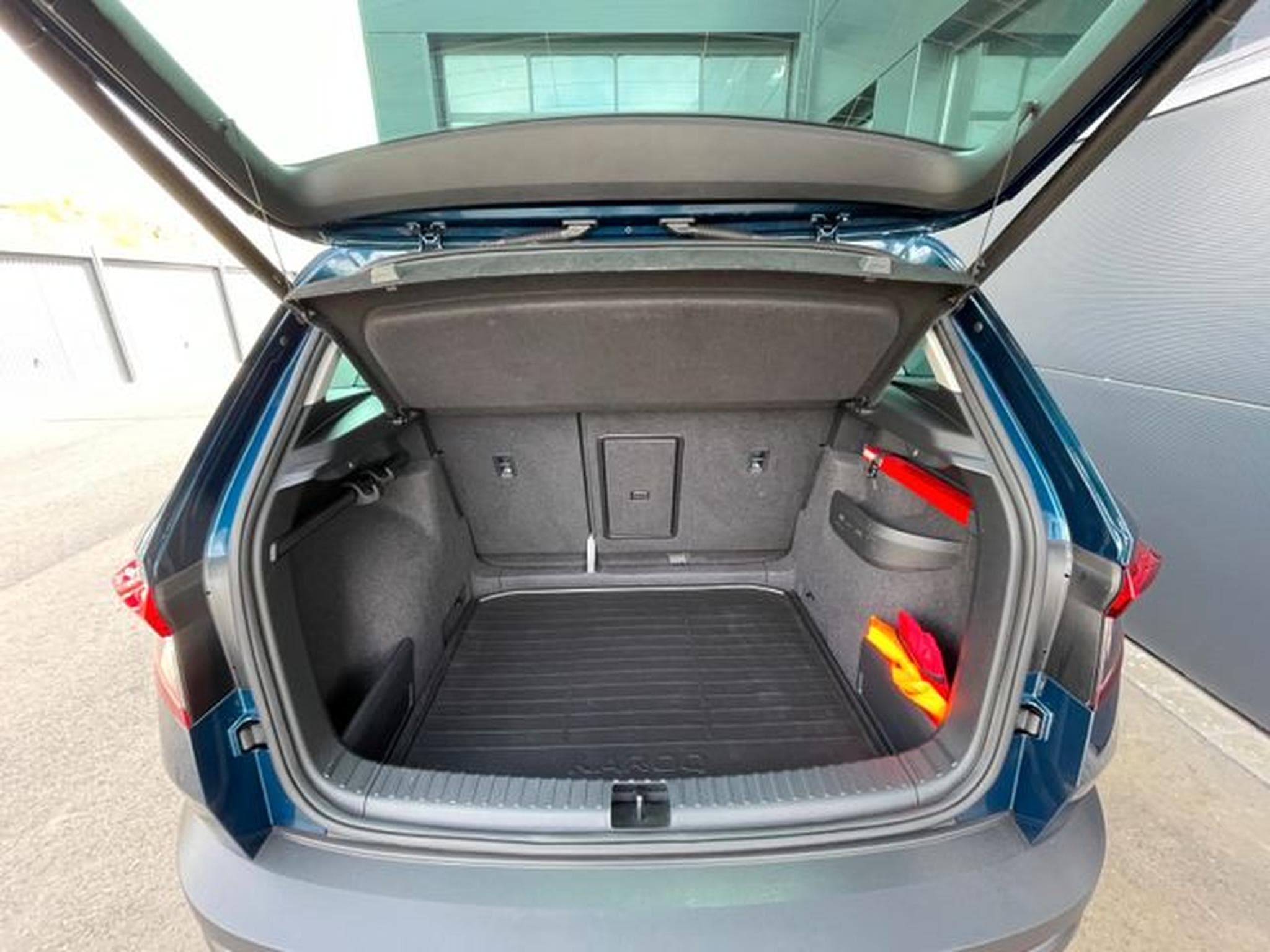 Skoda Karoq Karoq 1,5TSi DSG Clever AHK Kamera Keyless Sitz (2022) - Foto 13
