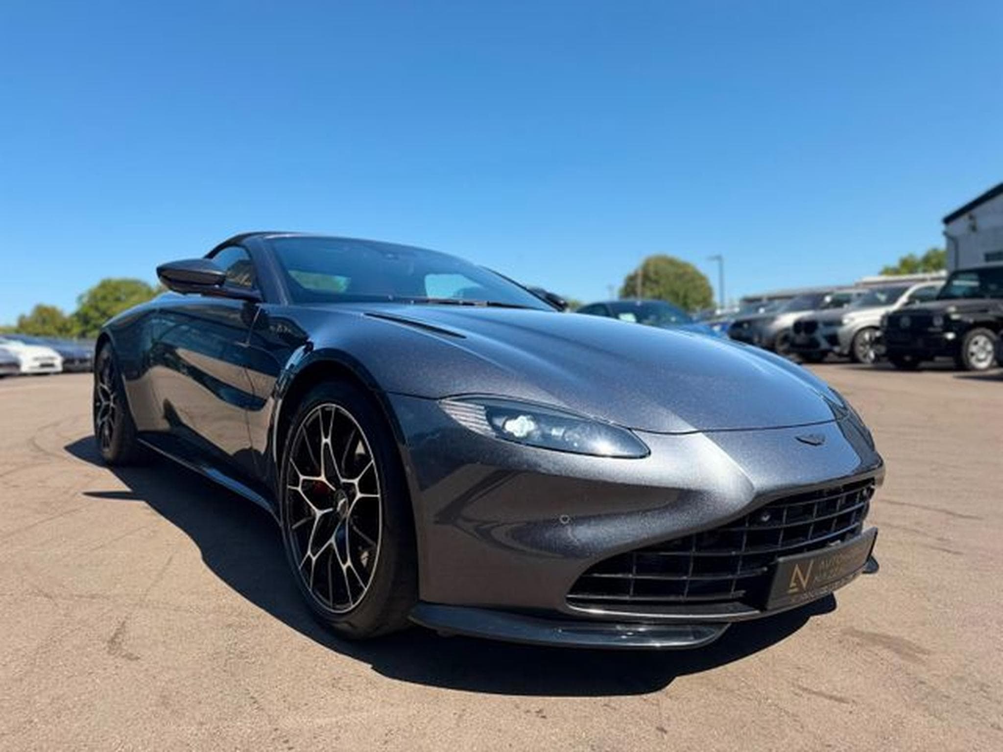 Aston-Martin V8 Vantage V8 VANTAGE 4.0 V8 ROADSTER*UNFALLFREI*LED*360°* (2021) - Foto 5