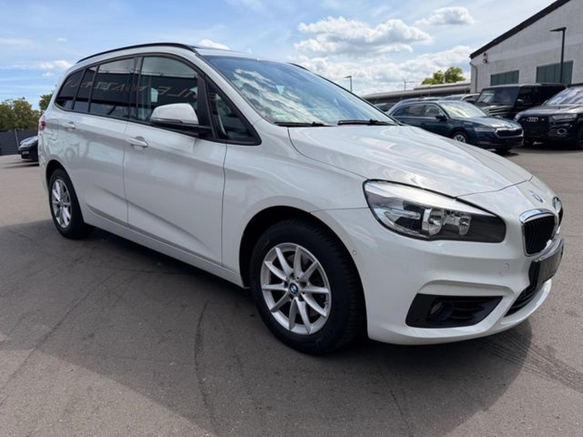 BMW 218 218 GRAN TOURER *AUTOMATIK*NAVI*PANO*SHZ*KAMERA* (2016) - Foto 4