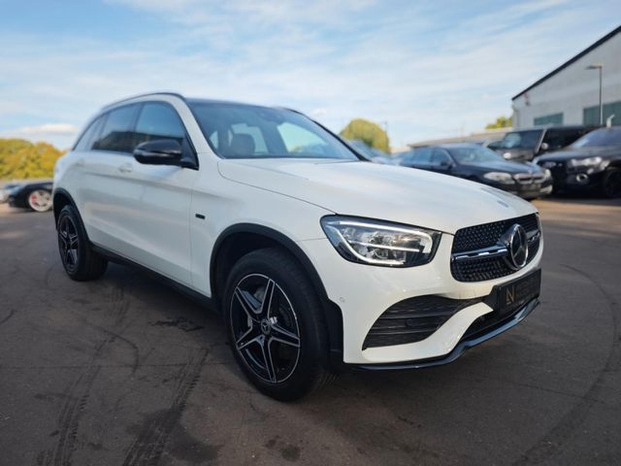 Mercedes GLC 300 GLC 300 DE*AMG LINE*NIGHT PAKET*PANORAMA* (2020) - Foto 4