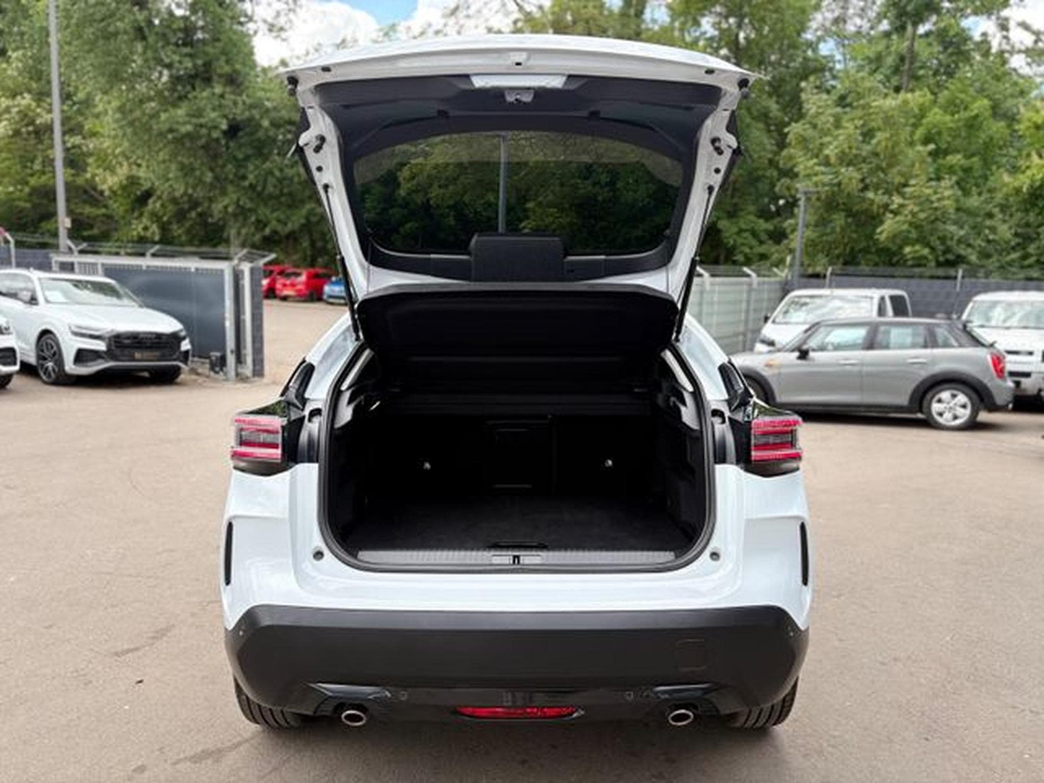 Citroën C4 C4 LIM MAX*AUT*FACELIFT*1.HD*VOLL-LED*LEDER*KAME (2025) - Foto 9