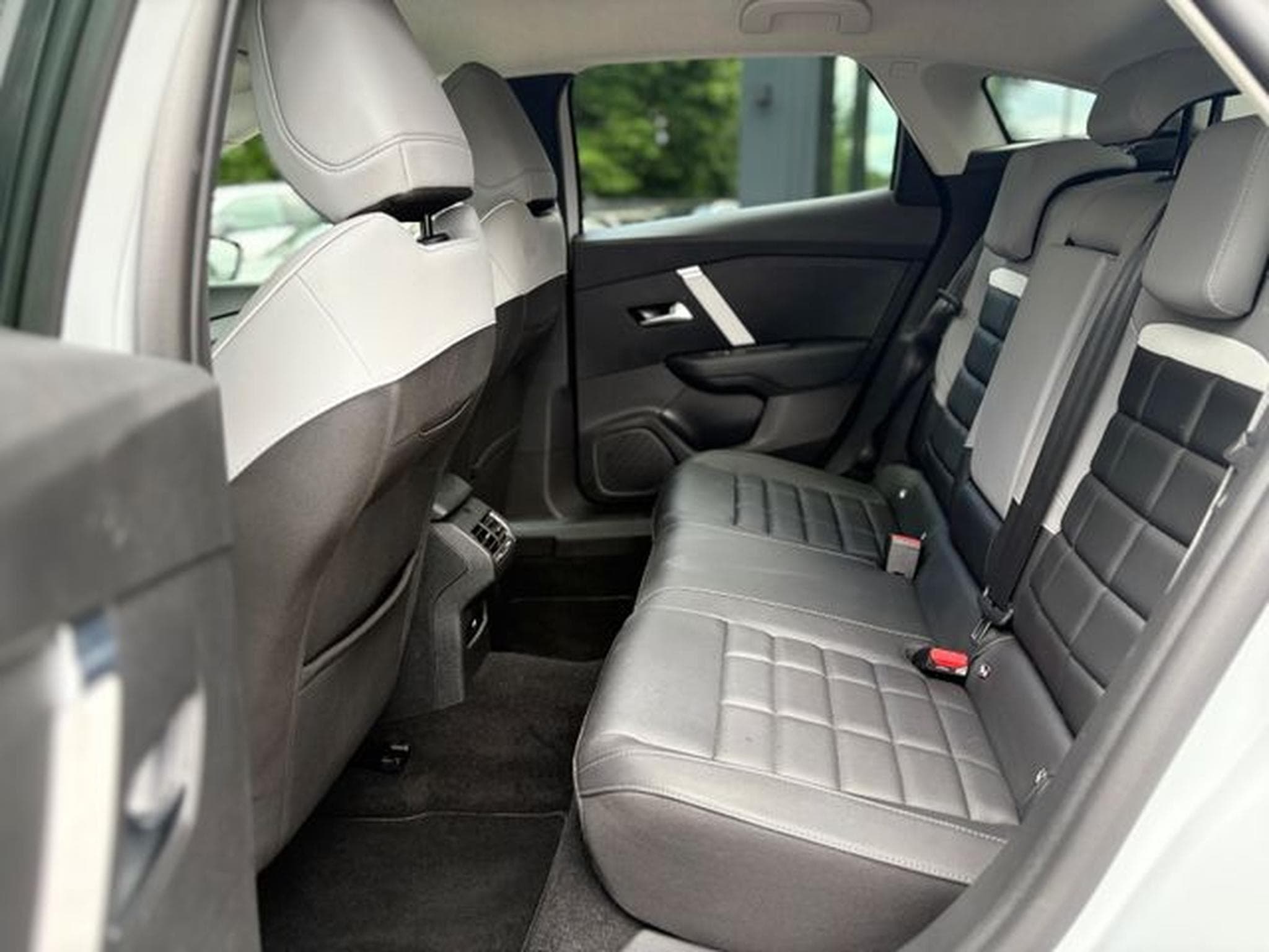 Citroën C4 C4 LIM MAX*AUT*FACELIFT*1.HD*VOLL-LED*LEDER*KAME (2025) - Foto 15